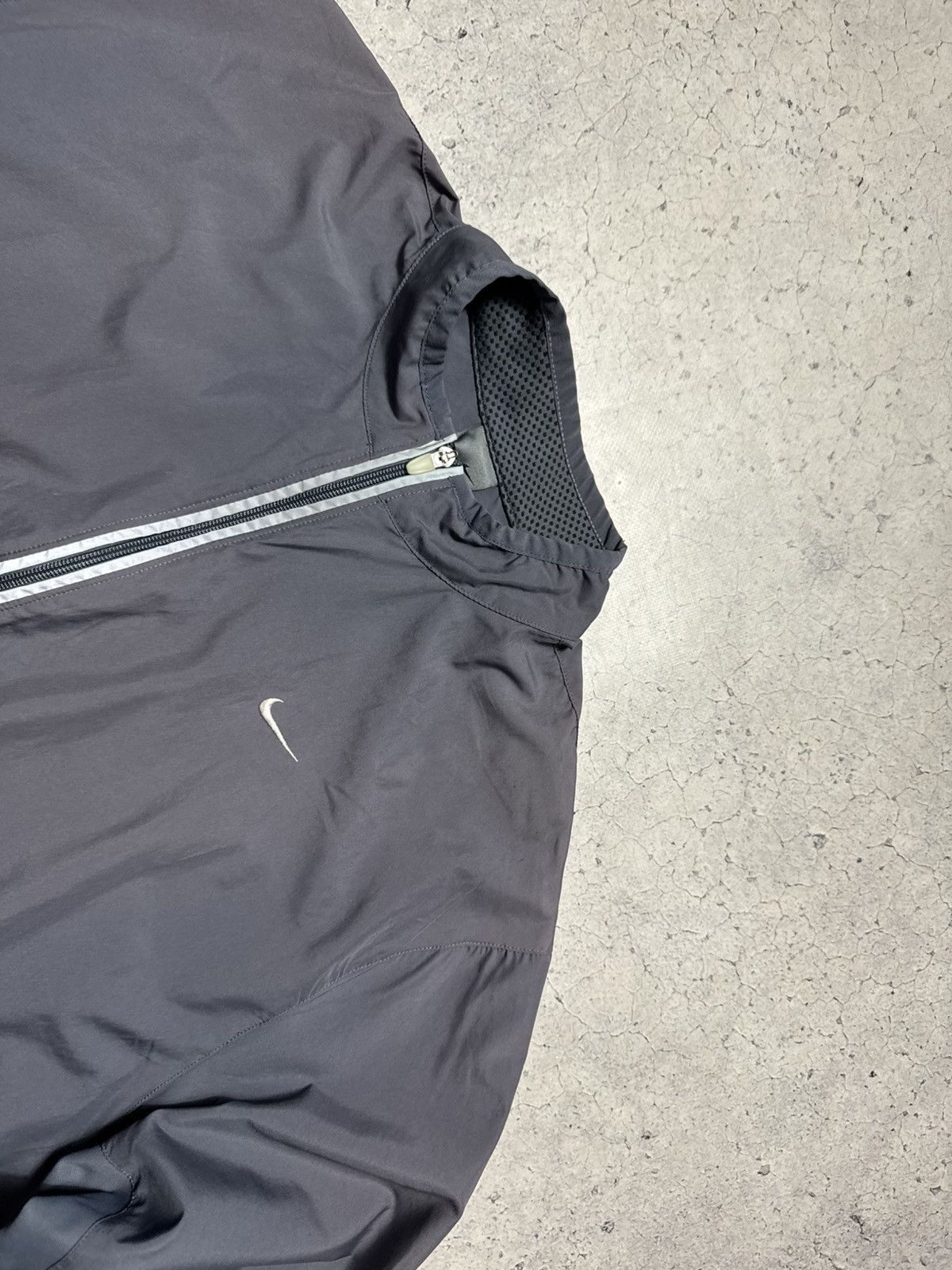 Nike Nike Nylon Vintage Track Suit Jacket & Pants Drill Swoosh Size US XL / EU 56 / 4 - 5 Thumbnail