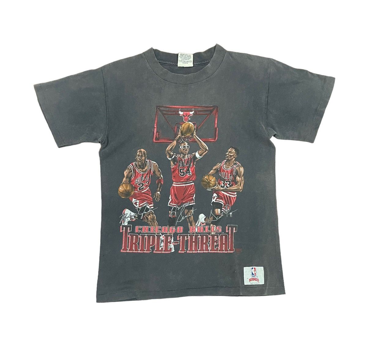 NBA × Vintage Distressed Chicago Bulls Triple Threar Michael Jordan Tee Size US M / EU 48-50 / 2 - 1 Thumbnail