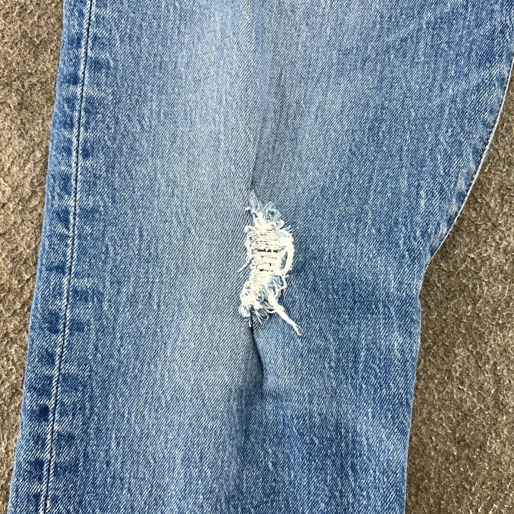 Levi's Levis 501 Jeans Womens 31x26 Blue Straight Leg Regular Medium Wash Distressed Vintage No N/A Size 24" / US 00 / IT 34 - 3 Thumbnail