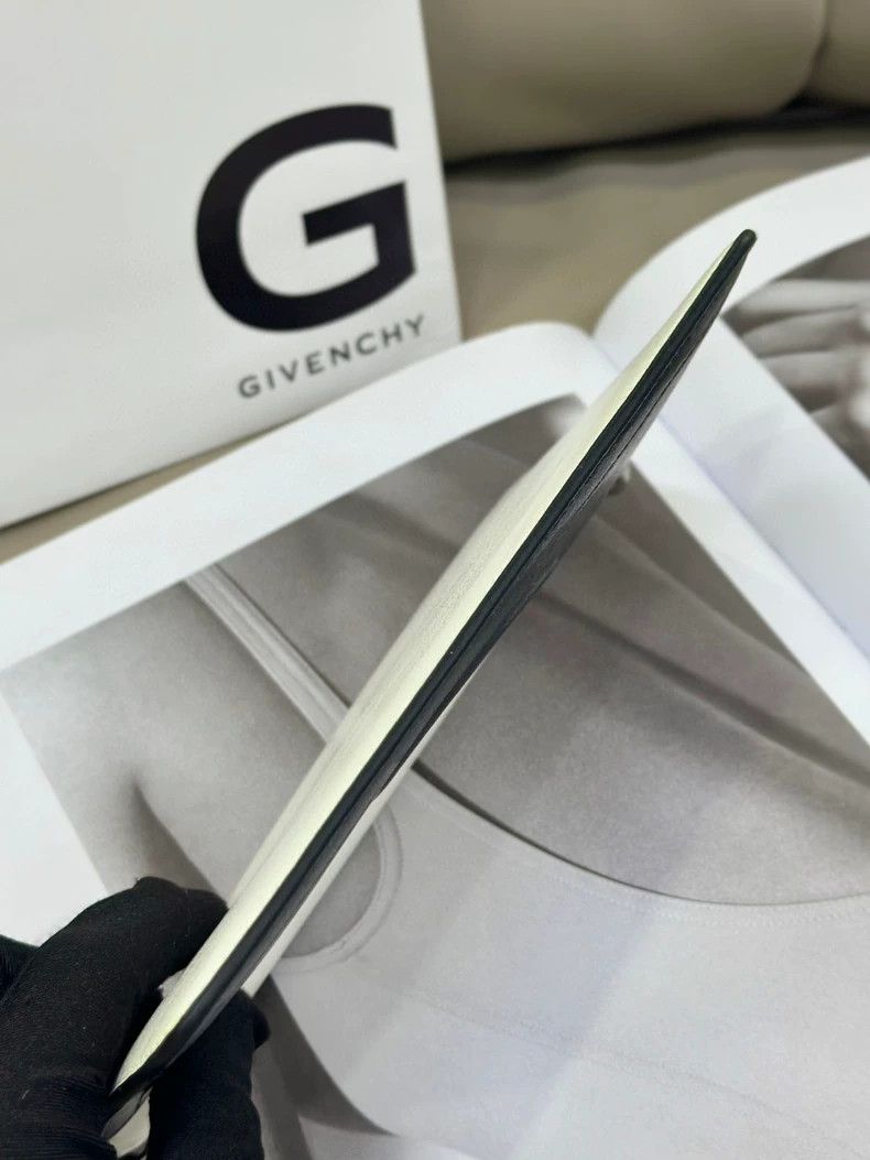 Givenchy Givenchy Black and White Color Block Handbag Size ONE SIZE - 7 Thumbnail
