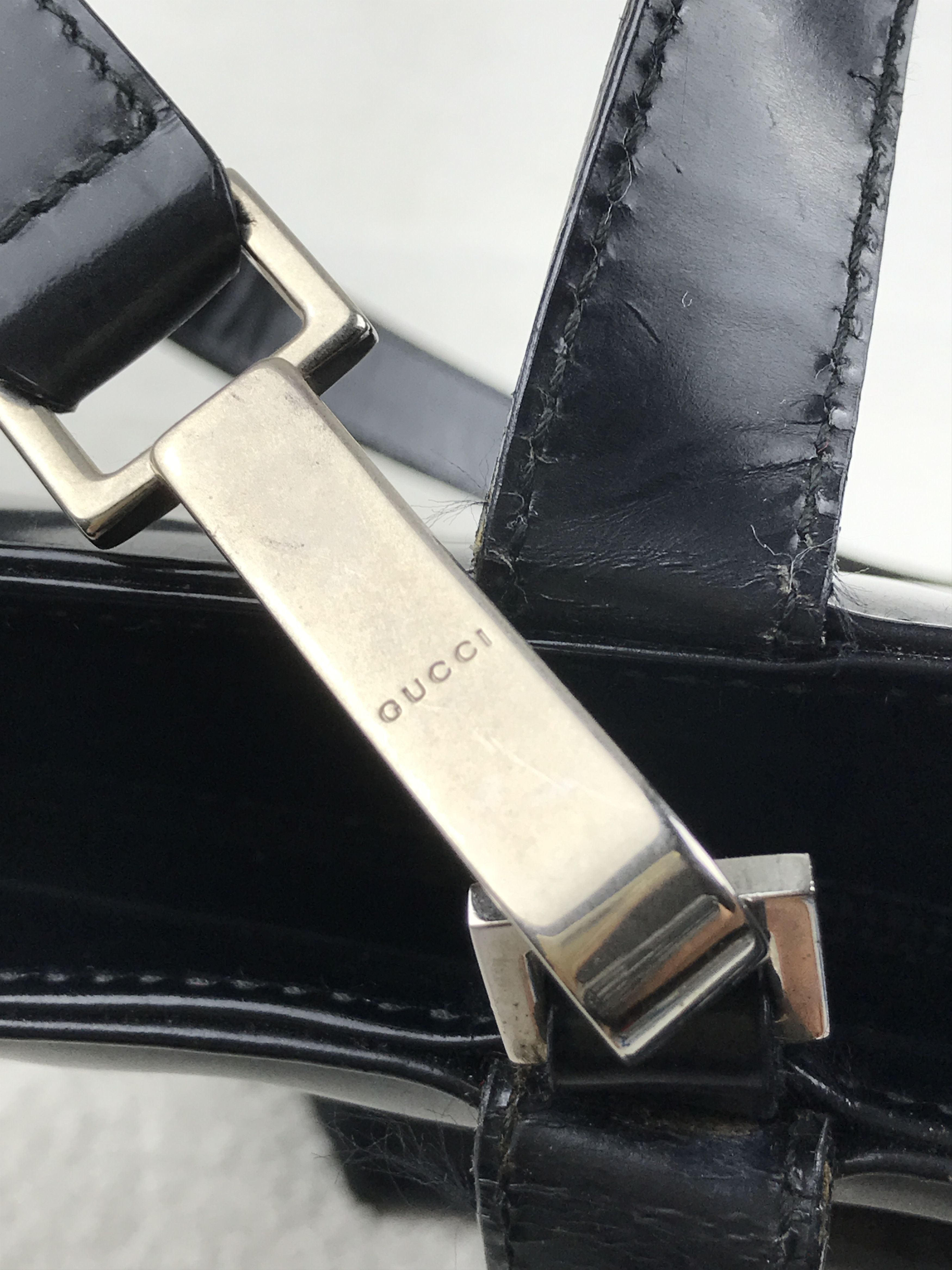 Gucci × Vintage Vintage Gucci Black Patent Leather Handbag With Strap Size ONE SIZE - 15 Thumbnail