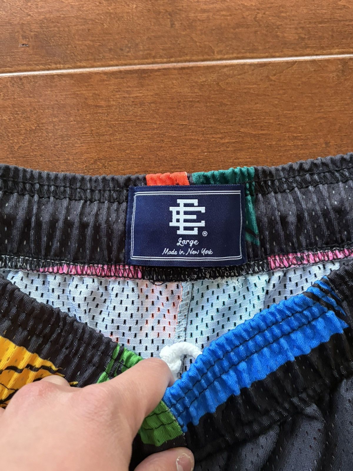 Eric Emanuel Large Eric Emanuel Mattyboy Multicolor 99 Eyes Mesh Shorts Size US 36 / EU 52 - 4 Thumbnail