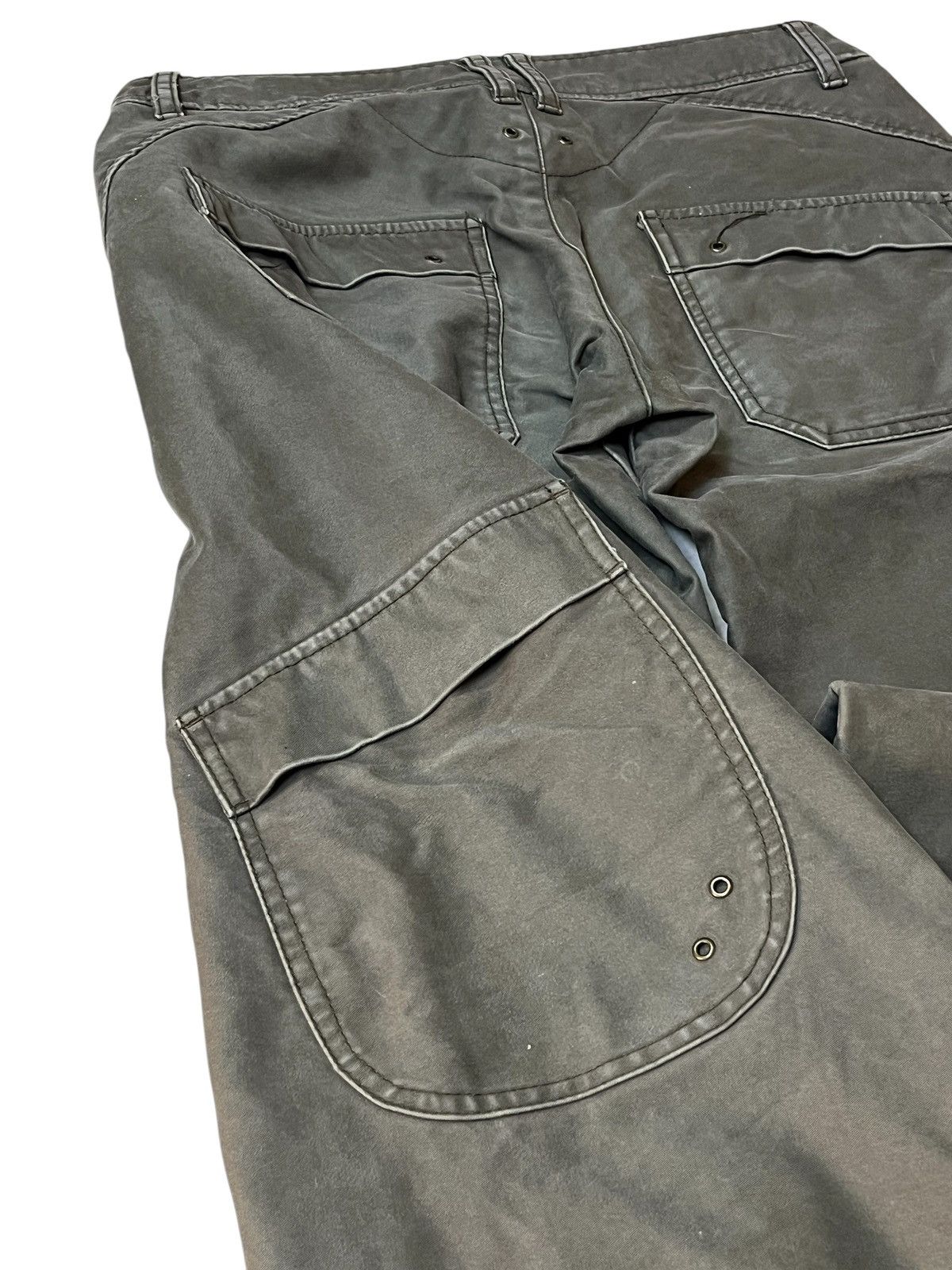 Japanese Brand Japanese apparel brand MIN-RNA INC flared Y2K cargo pant Size US 30 / EU 46 - 9 Thumbnail