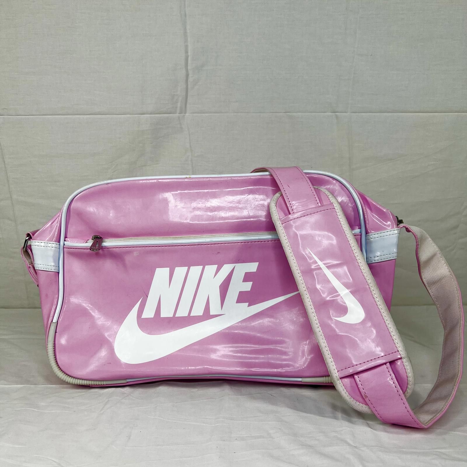 Nike Nike Vintage Patent Leather Pink Gym Soccer Shoulder Bag Size ONE SIZE - 1 Thumbnail