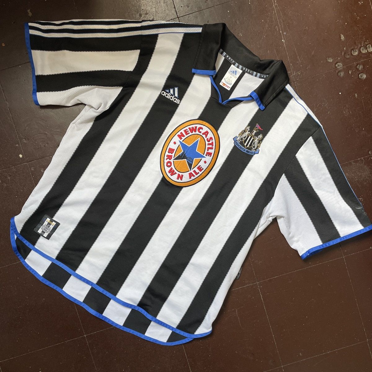 Adidas 2000 ADIDAS NEWCASTLE UNITED SOCCER JERSEY BROWN ALE vintage Size US L / EU 52-54 / 3 - 1 Thumbnail