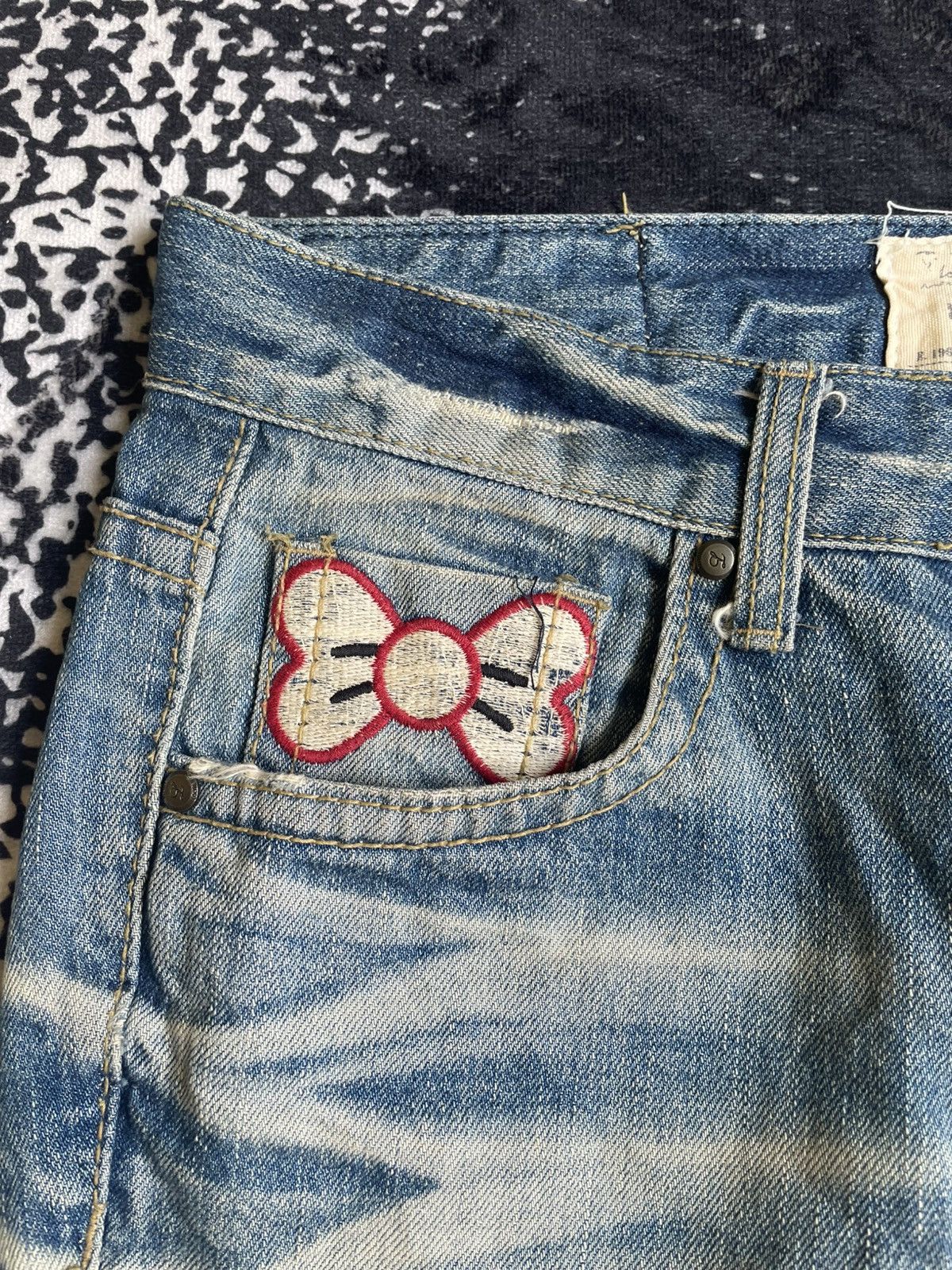 20471120 Vintage Lolita X Yoshitomo Nara Denim Pants Size US 30 / EU 46 - 7 Thumbnail