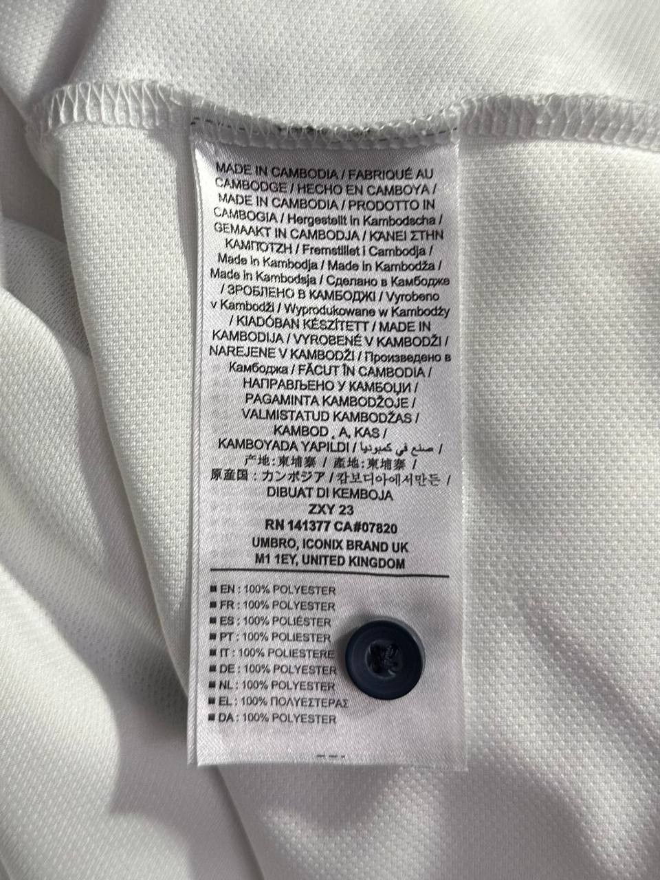 Umbro England Umbro football shirt jersey soccer Size US M / EU 48-50 / 2 - 4 Thumbnail