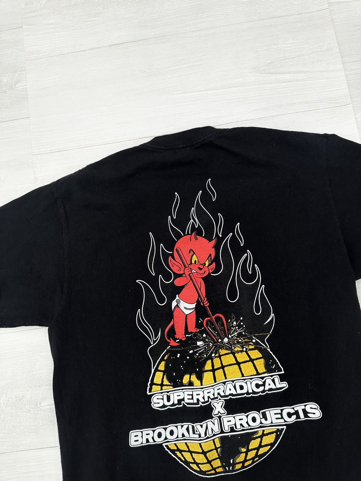 Brooklyn Projects Superrradical x Brooklyn Projects Devil Burning Globe Tee Size US M / EU 48-50 / 2 - 3 Thumbnail