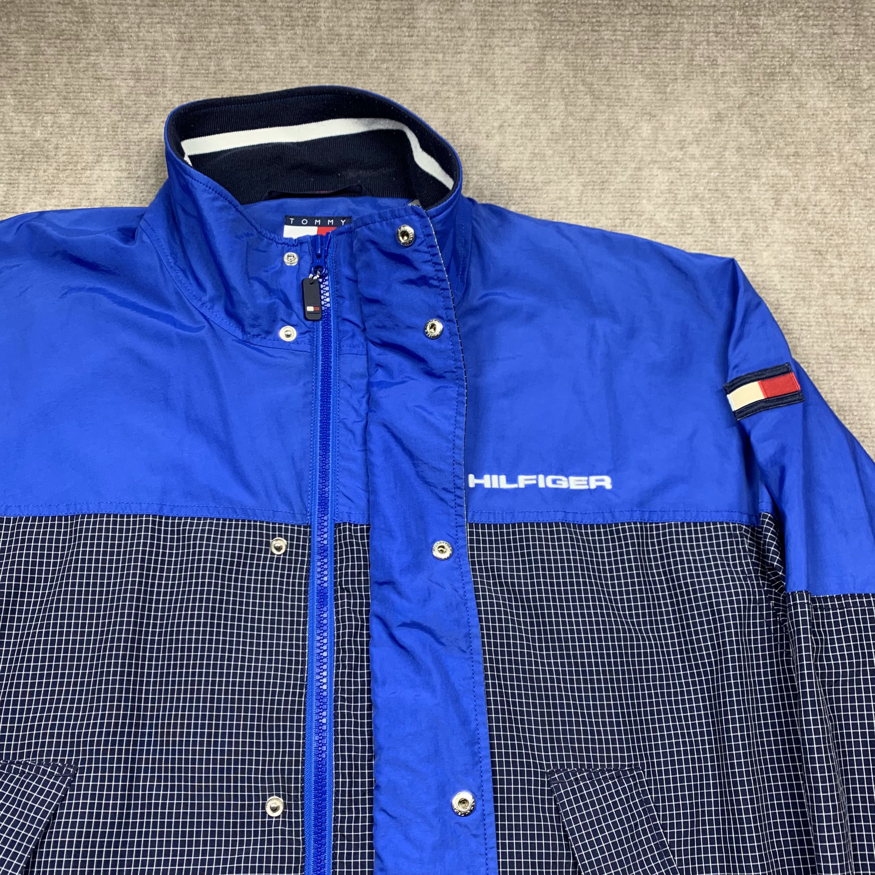 Tommy Hilfiger Vintage Tommy Hilfiger Windbreaker Mens XL Spell Out 90'S Size US XL / EU 56 / 4 - 5 Thumbnail