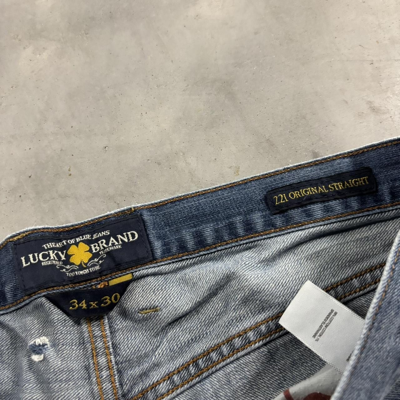 Vintage Crazy Vintage Y2K/2000s Grunge Faded Wash Distressed Denim Jeans! 34x30 Size US 34 / EU 50 - 8 Thumbnail