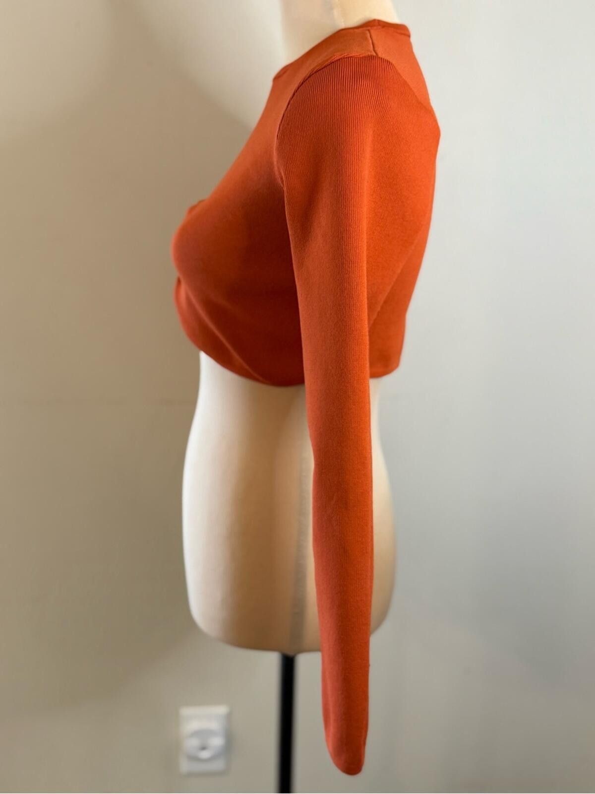 Zara Zara burnt orange long sleeve cropped sweater top SZ SM Size S / US 4 / IT 40 - 3 Thumbnail