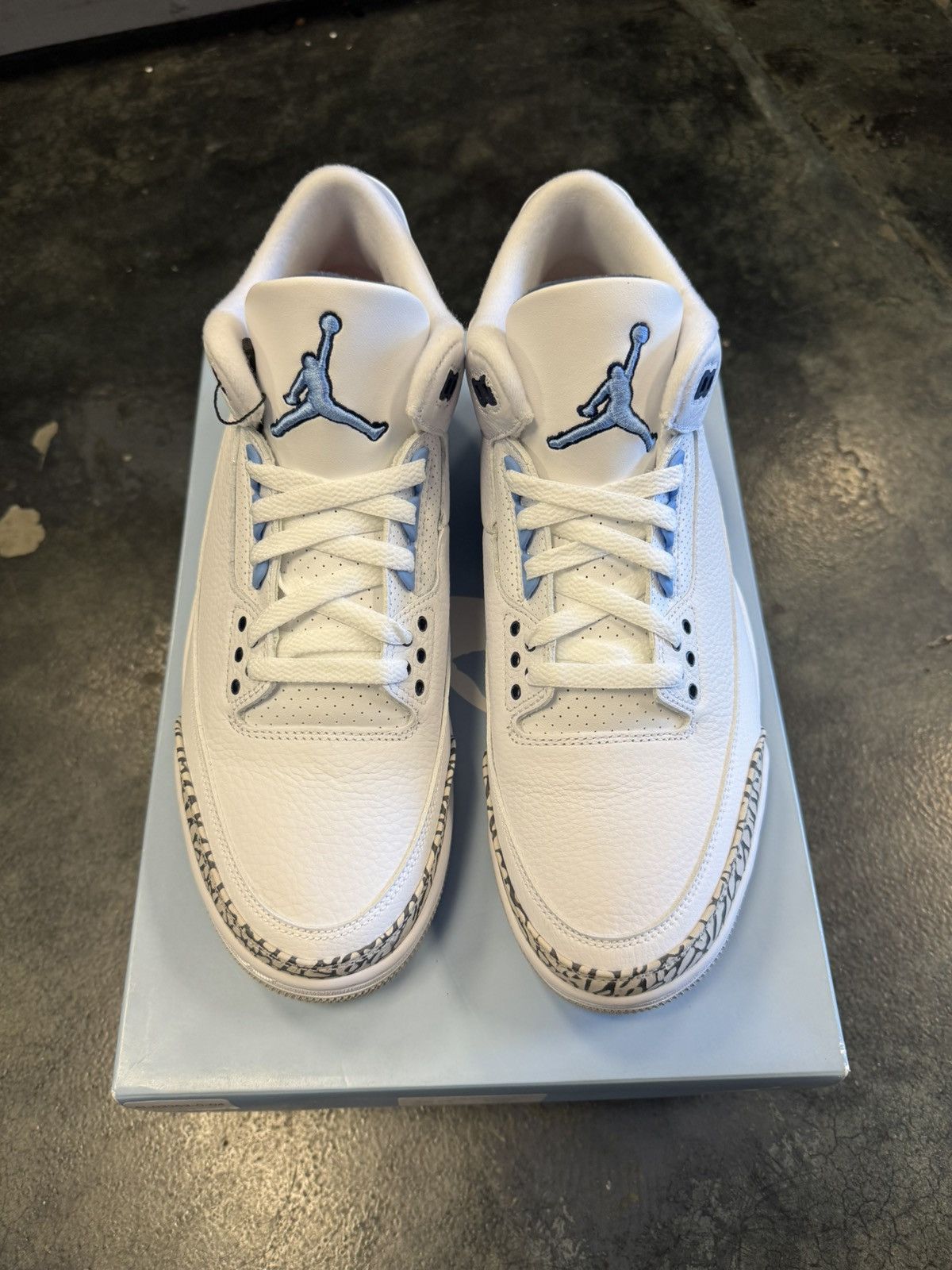 Nike Jordan 3 UNC Size US 11 / EU 44 - 3 Thumbnail