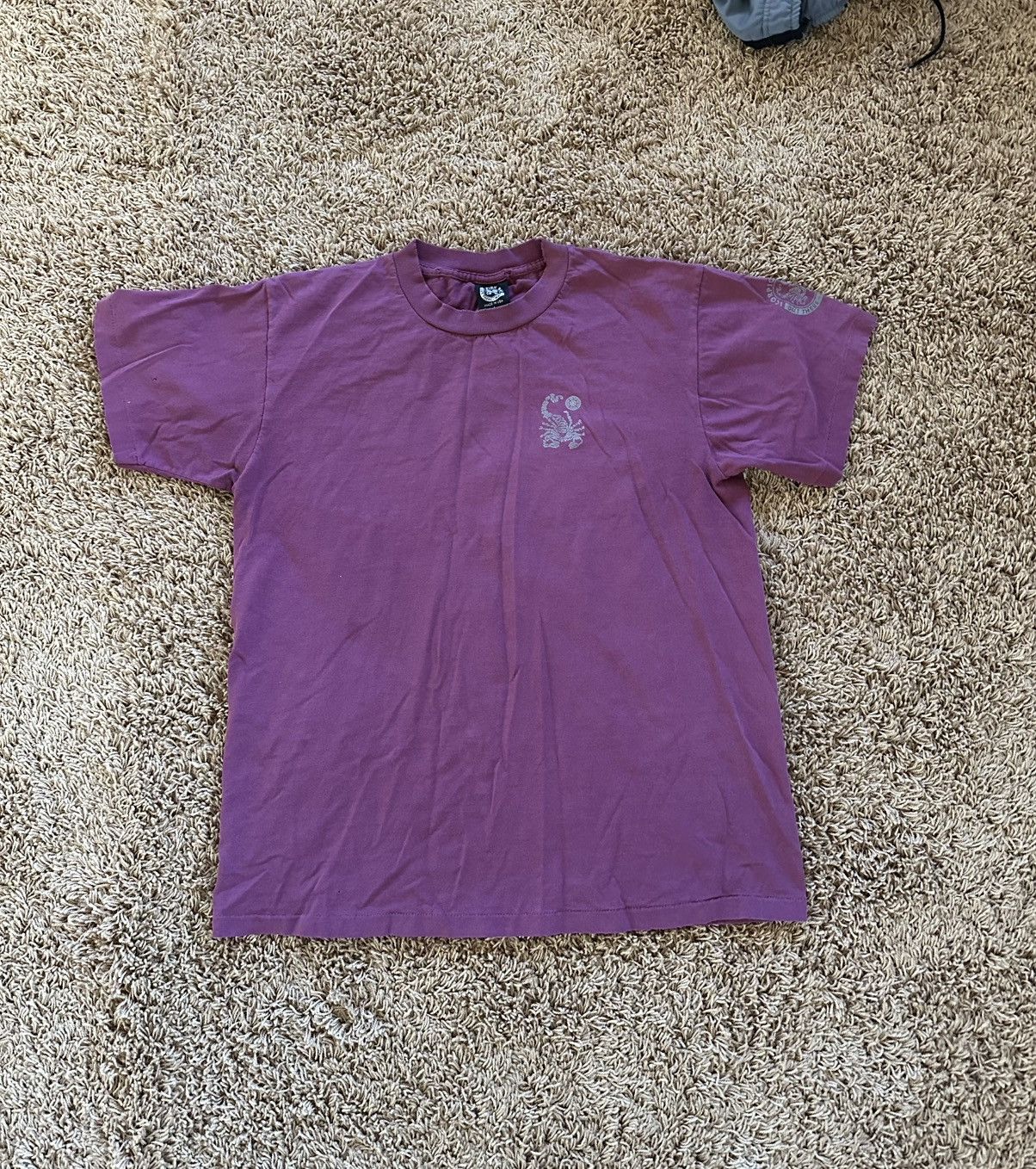 Vintage Vintage 90s Surf Scorpion Bay maroon tshirt distressed L y2k Size US L / EU 52-54 / 3 - 2 Thumbnail
