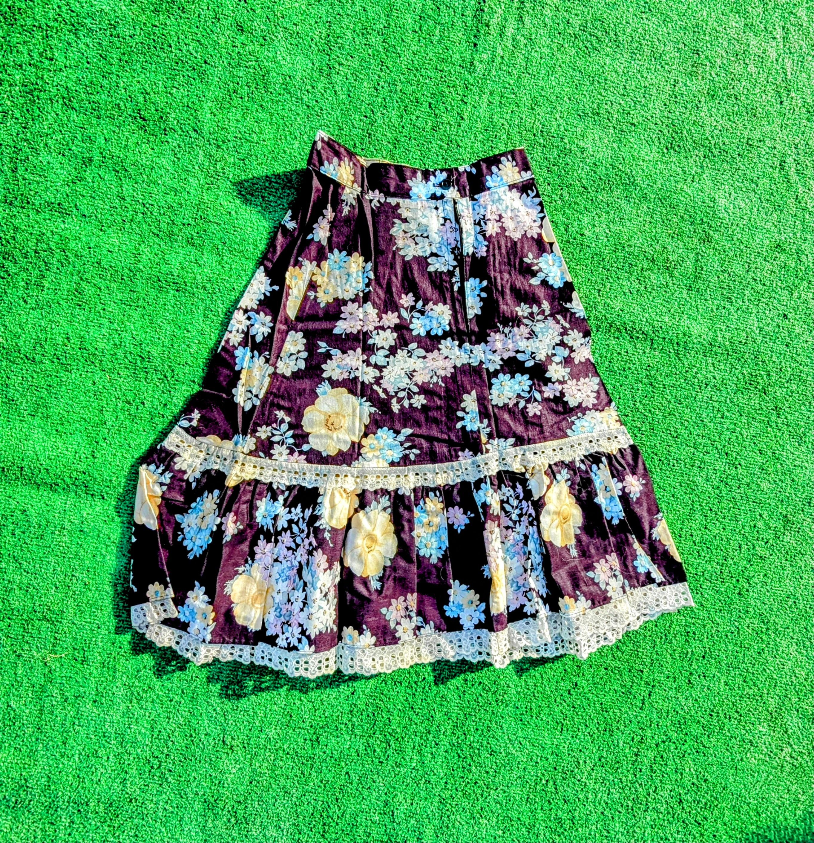 Other 1980s USA Petite 5/6 Floral 2-Tier Lace A-Line Maxi Skirt Size 28" / US 6 / IT 42 - 5 Thumbnail