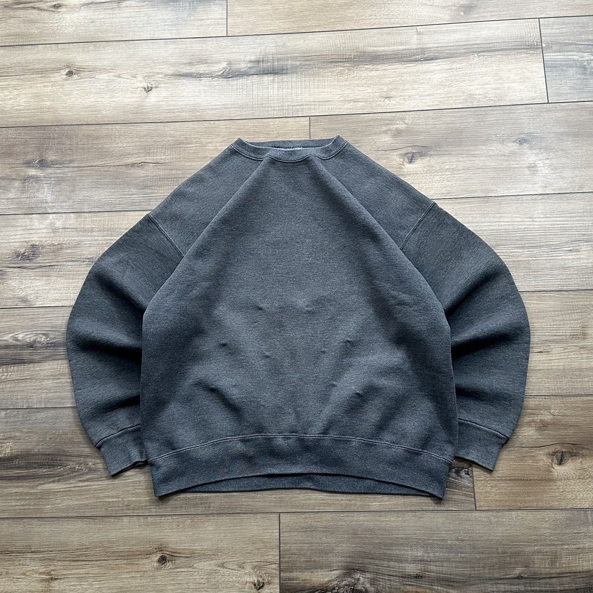 Lee 🦍 Vintage 90s Faded Lee USA Blank heavy sweatshirt Y2K | Grailed