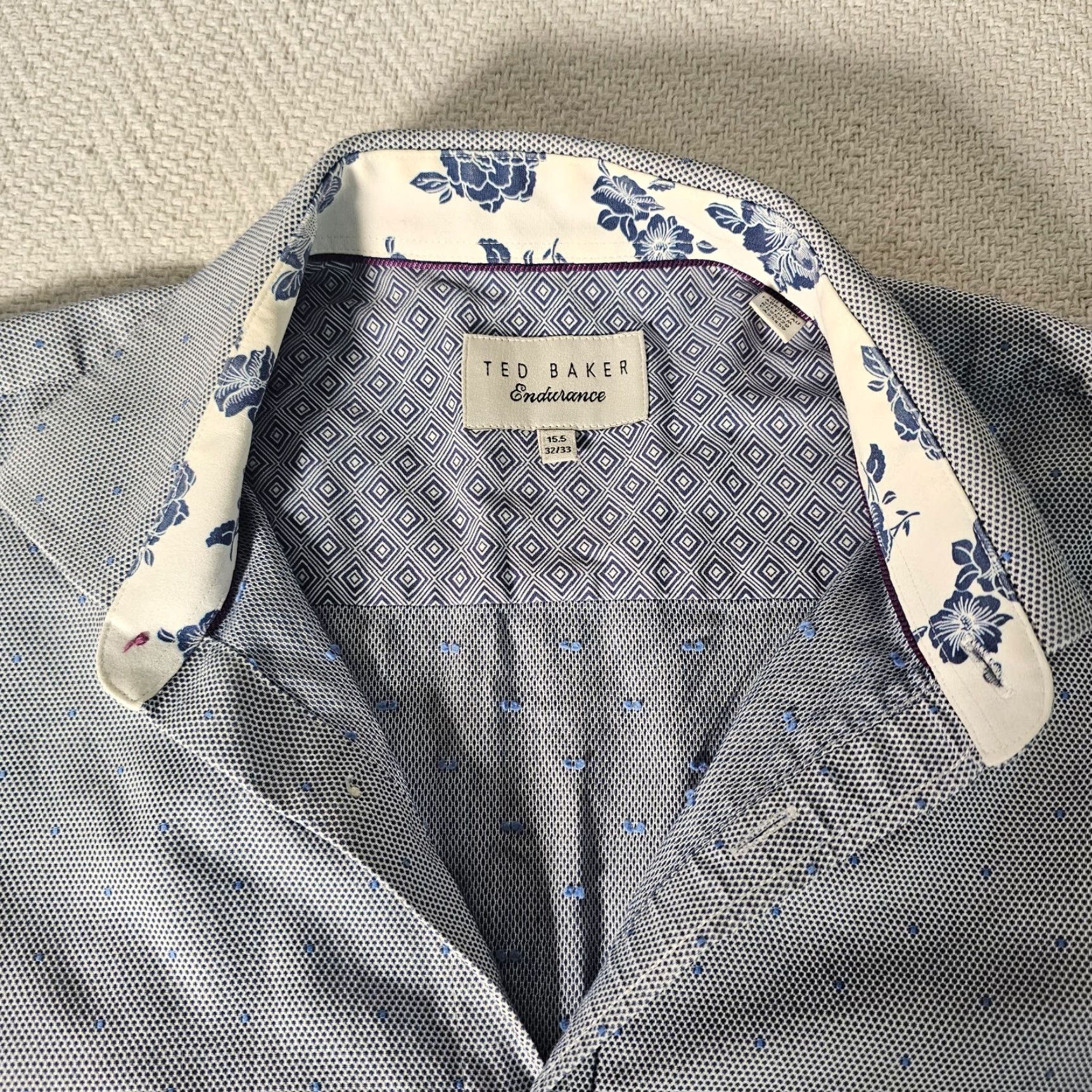 Ted Baker VINTAGE Ted Baker Men's Button Shirt Long Sleeve Collared Geometric Blue Size 15.5 Size US M / EU 48-50 / 2 - 2 Thumbnail