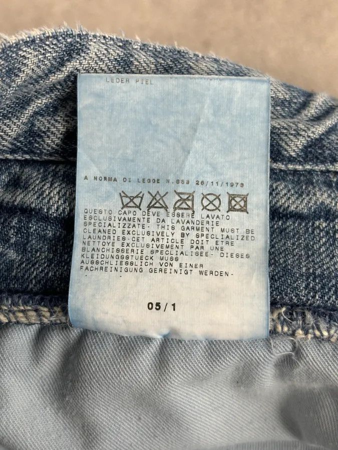 Dolce & Gabbana SS2006 Dolce & Gabbana Python Waist Distressed Denim Jeans Size US 33 - 14 Thumbnail