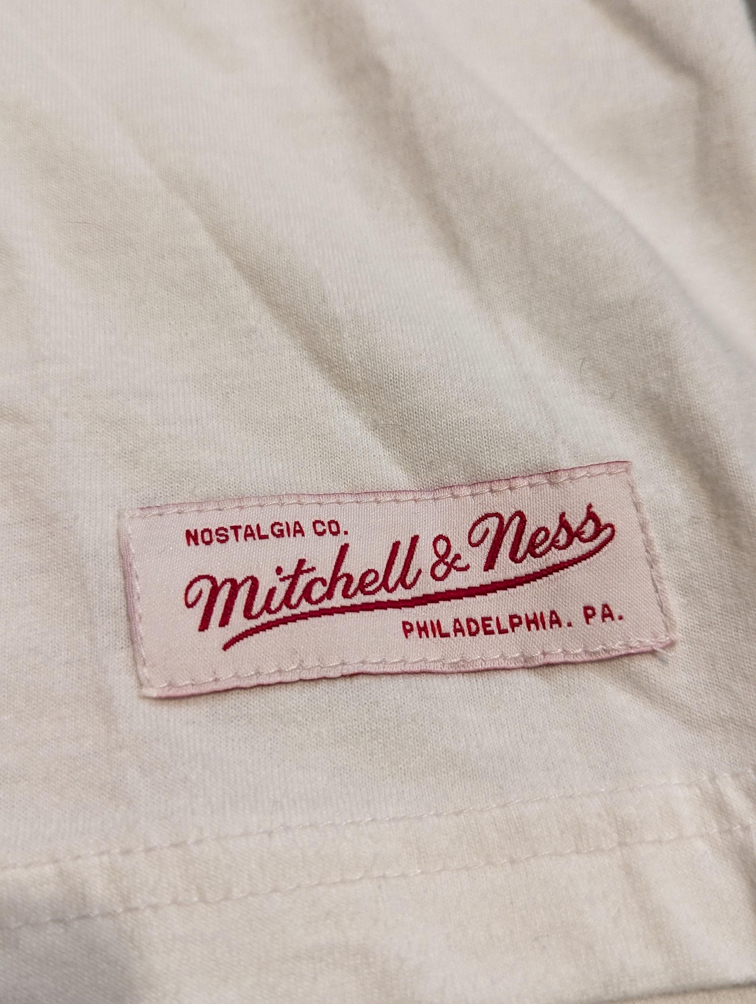 Mitchell & Ness × NBA Mitchell & Ness Bulls Tee Size US XL / EU 56 / 4 - 2 Thumbnail