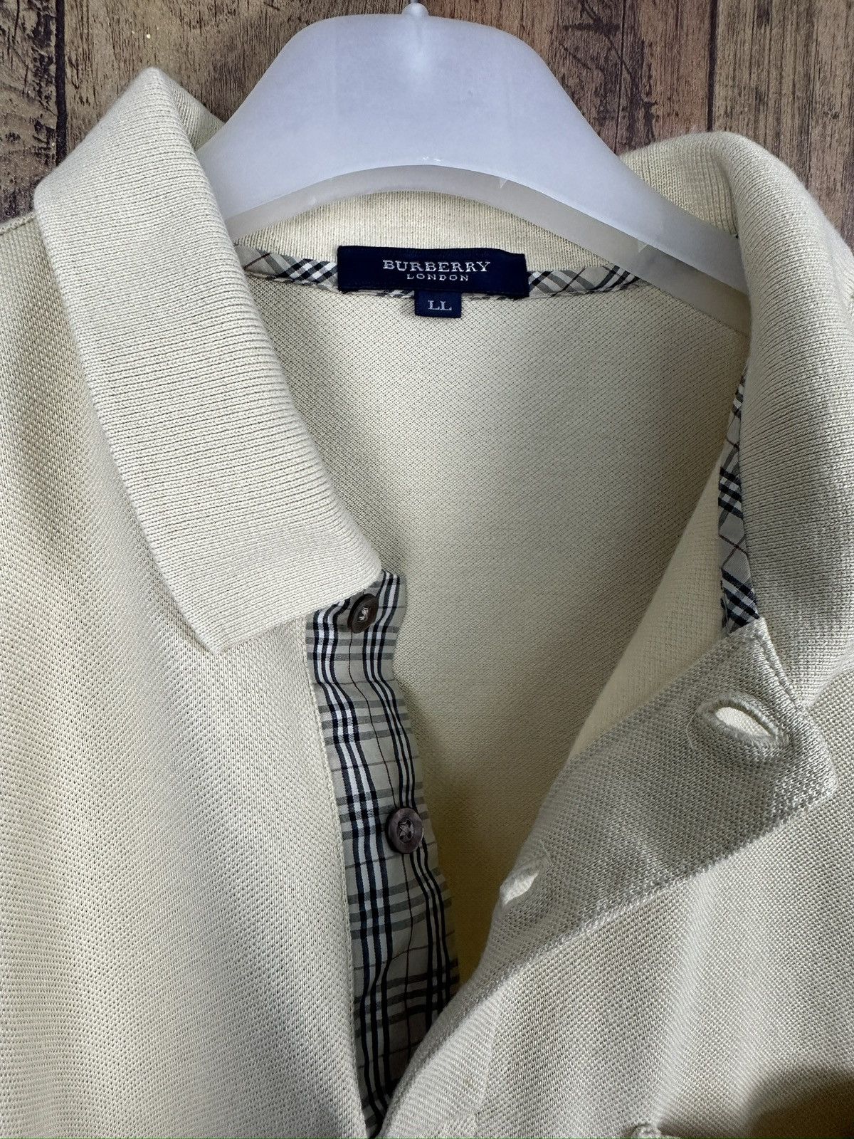 Burberry Burberry London Novacheck Cream Single Pocket Polo A290 Size US M / EU 48-50 / 2 - 8 Thumbnail