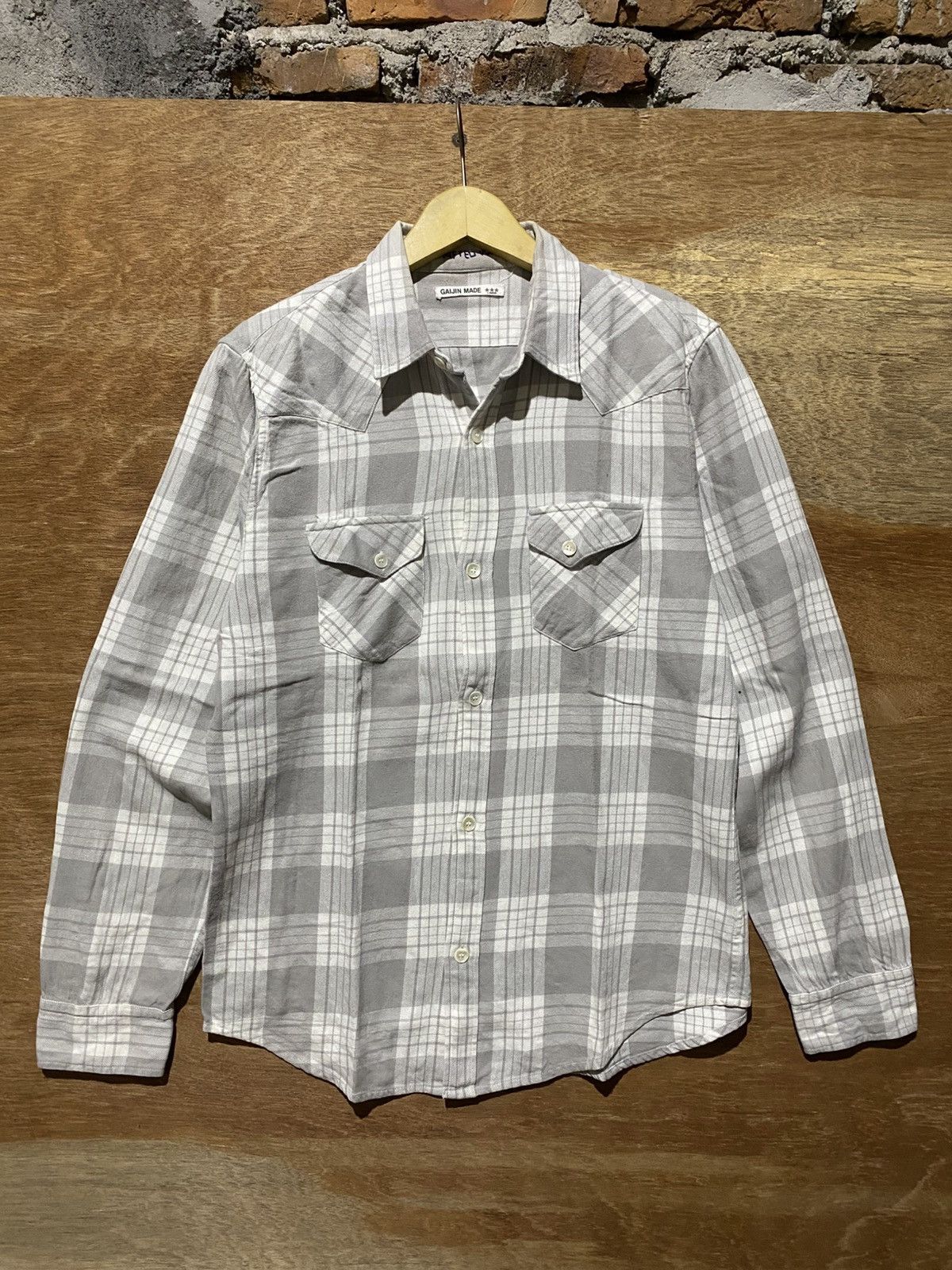 Japanese Brand Gaijin made handcrafted with pride plaid flannelshirt Size US L / EU 52-54 / 3 - 1 Thumbnail