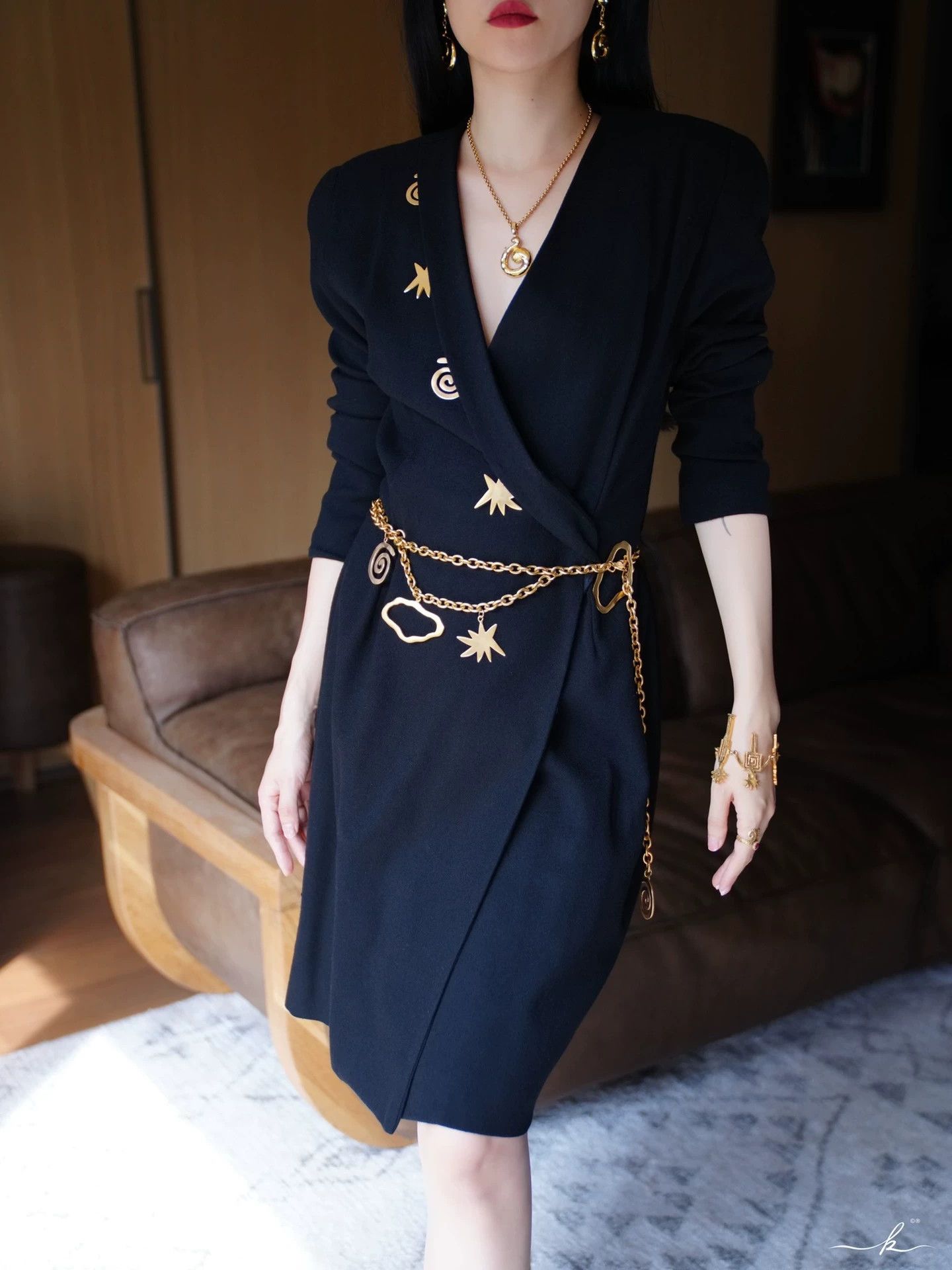 Vintage 80s Vintage Wool Suit Dress w/ Metal Accents, Belt, Pads Size S / US 4 / IT 40 - 6 Thumbnail