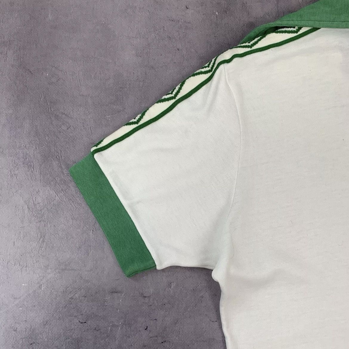 Umbro Rare! Umbro Soccer Jersey Shirt 80s Celtic? Size US M / EU 48-50 / 2 - 14 Thumbnail