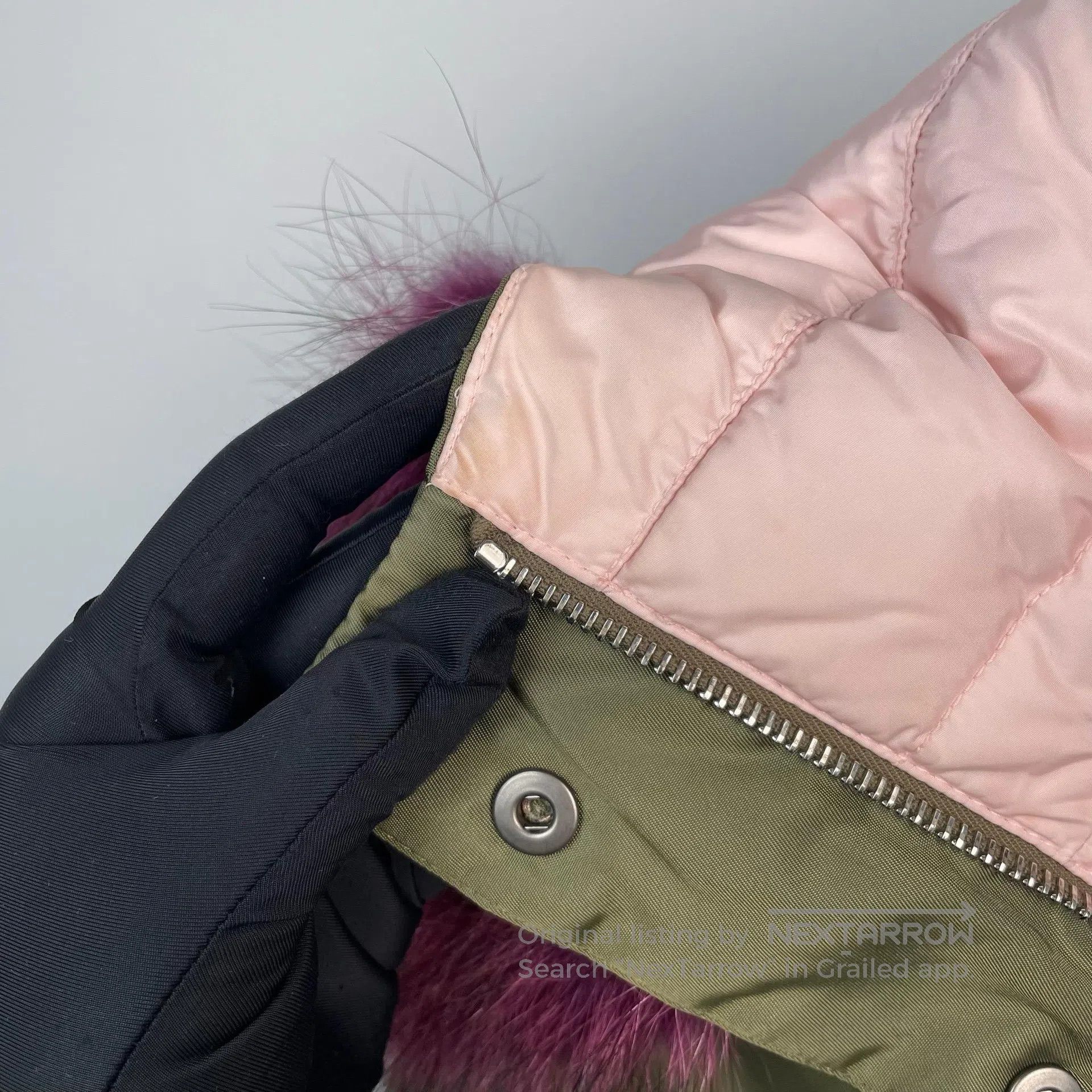 Miu Miu Miu Miu Military green badge down jacket with fur collar a Size XS / US 0-2 / IT 36-38 - 5 Thumbnail