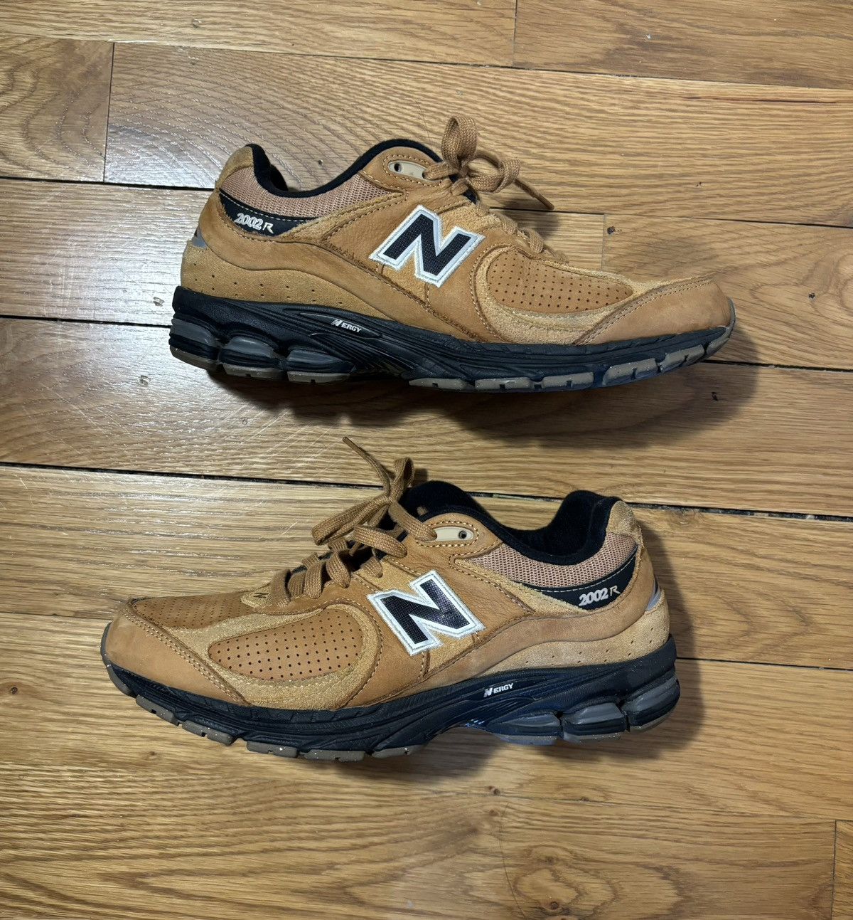 New Balance New Balance 2002R Size US 9 / EU 42 - 3 Thumbnail