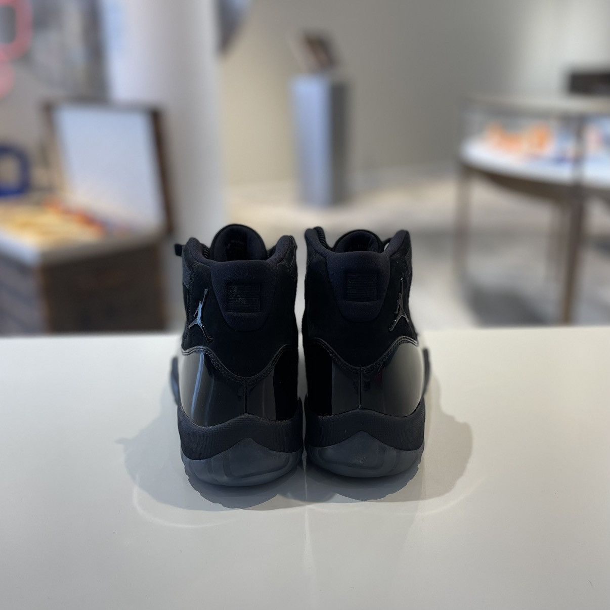 Nike Air Jordan 11 Retro Cap and Gown Size US 12 / EU 45 - 5 Thumbnail