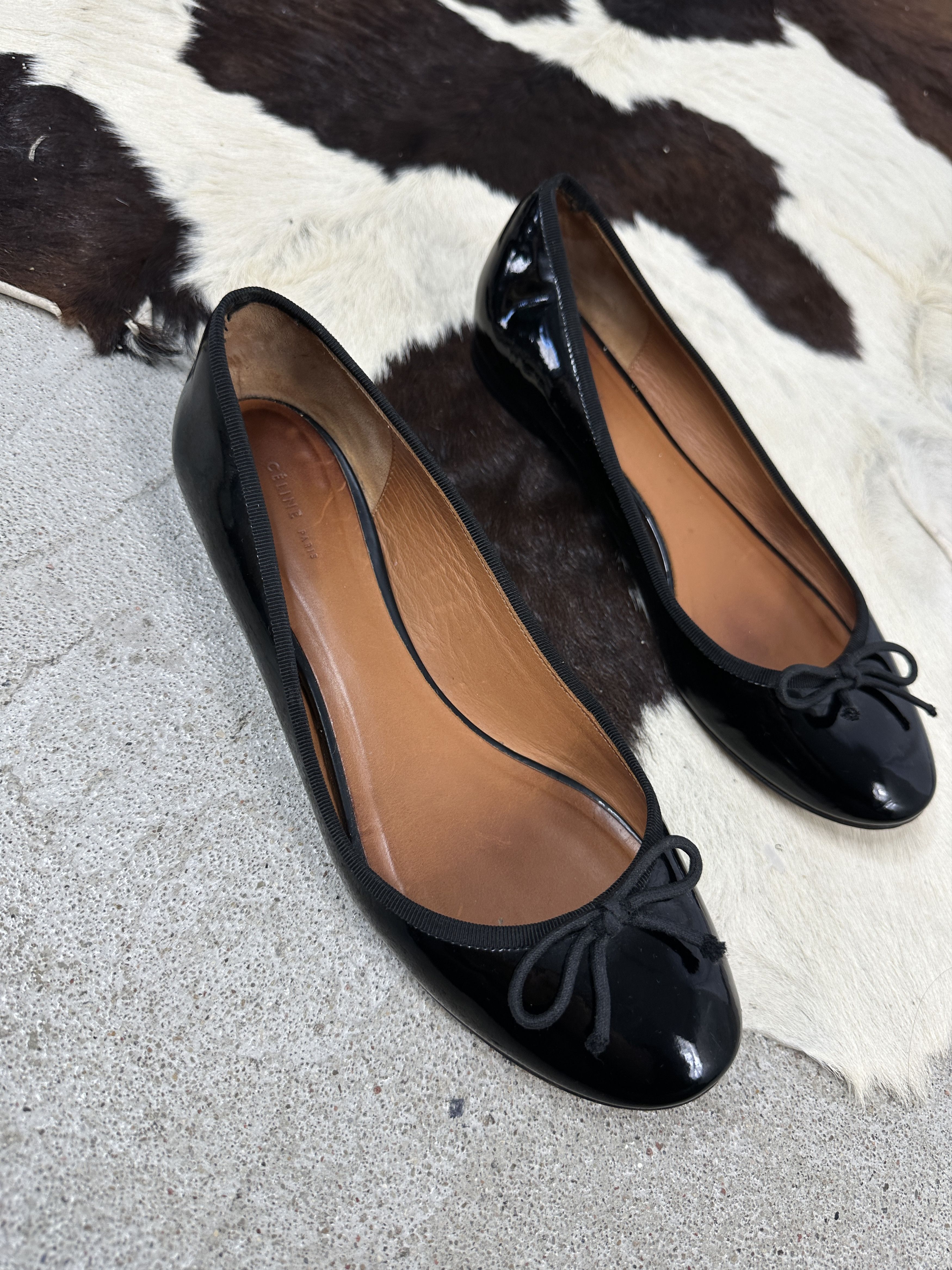 Vintage Vintage Y2K Avant Garde Leather Celine Bows Ballerinas Size US 7 / IT 37 - 1 Thumbnail