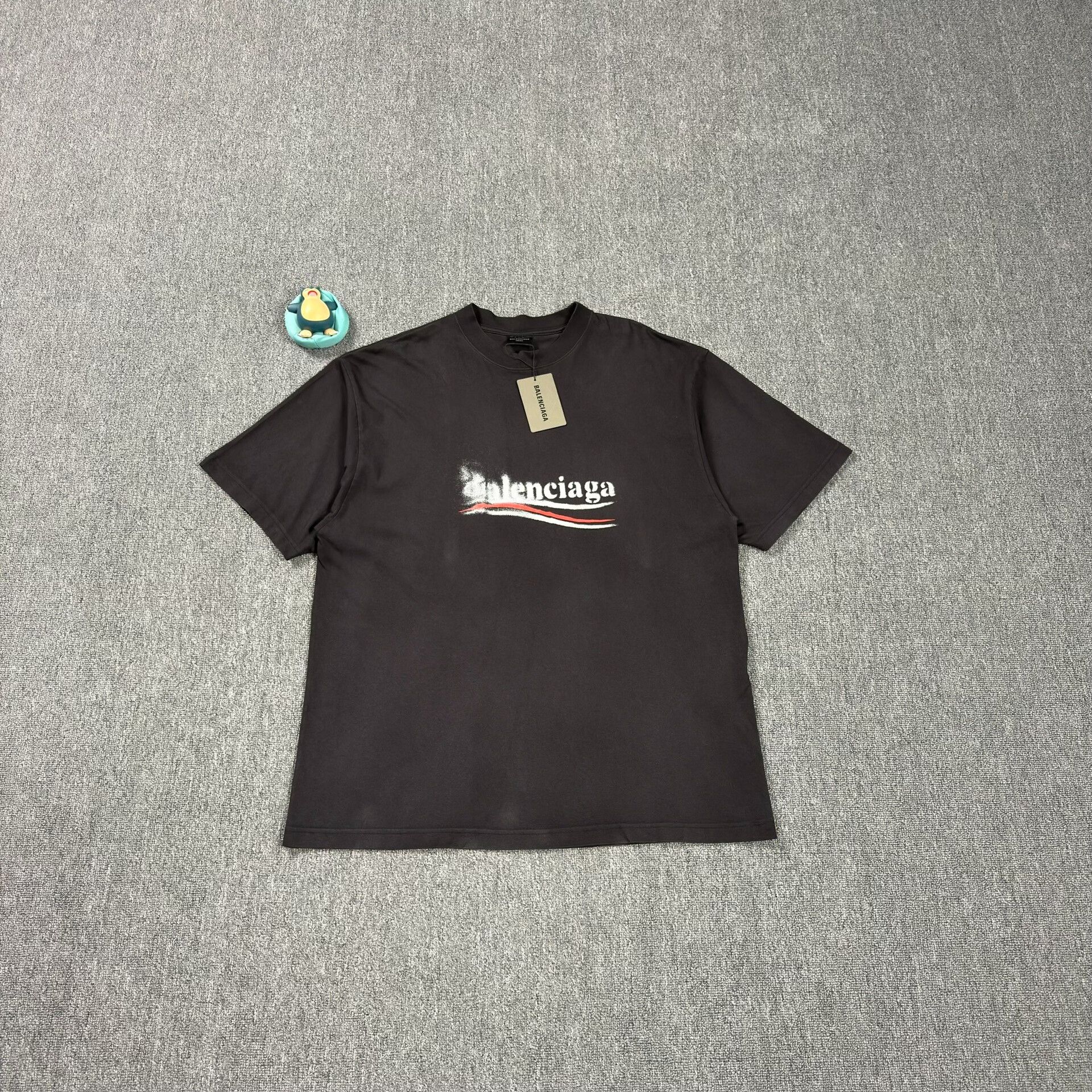 Balenciaga Balenciaga Blurred Logo T-Shirt Size M Size US M / EU 48-50 / 2 - 1 Thumbnail