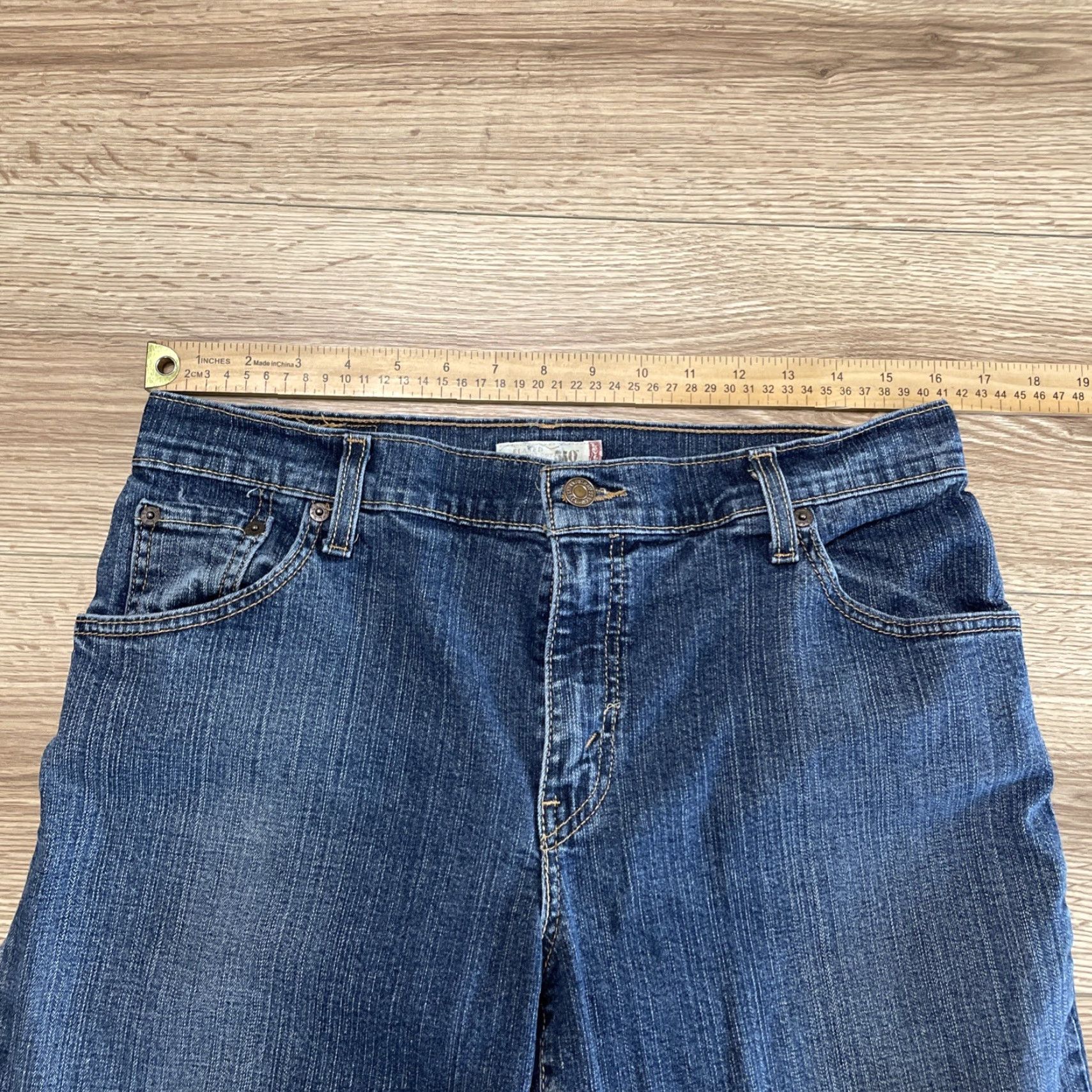 Levi's VINTAGE Levi's 550 Jeans Bootcut Blue Relaxed Fit Stretch 12M Womens Size 34" / US 12 / IT 48 - 3 Thumbnail
