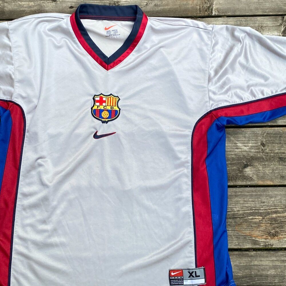Nike × Vintage Vintage 1999 Nike Barcelona Spain Away Soccer Jersey XL Size US XL / EU 56 / 4 - 2 Thumbnail