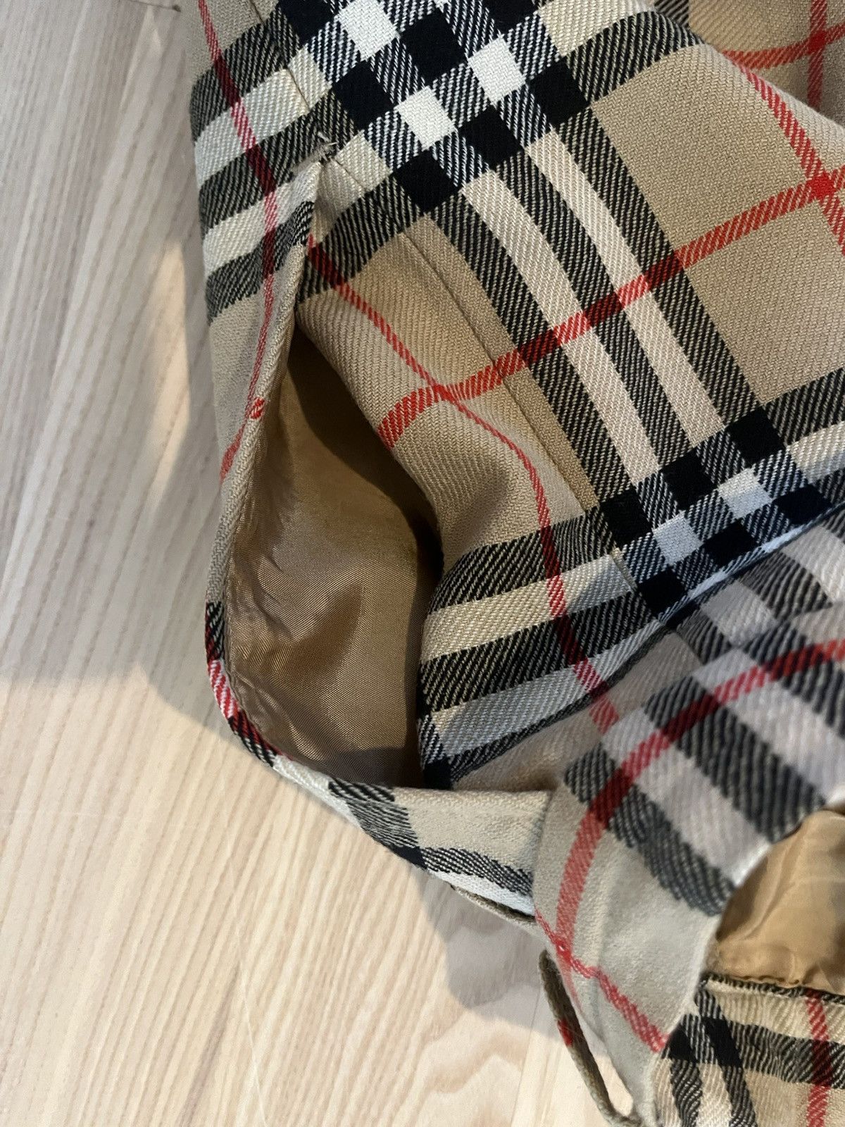 Burberry 70’s Burberry pure wool nova check pleates Size US 31 - 5 Thumbnail