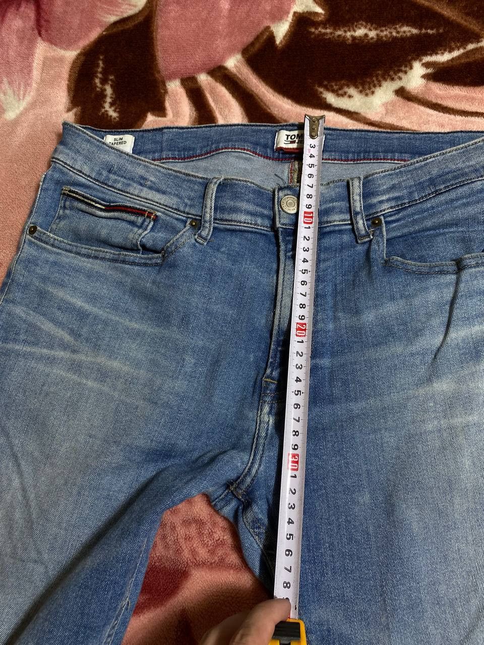 Tommy Hilfiger 2000s vintage rare baggy wide leg faded stonewash jeans Size US 33 - 14 Thumbnail