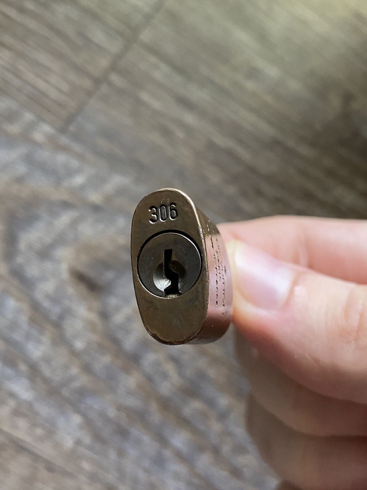 Louis Vuitton Louis Vuitton Lock Size ONE SIZE - 4 Thumbnail