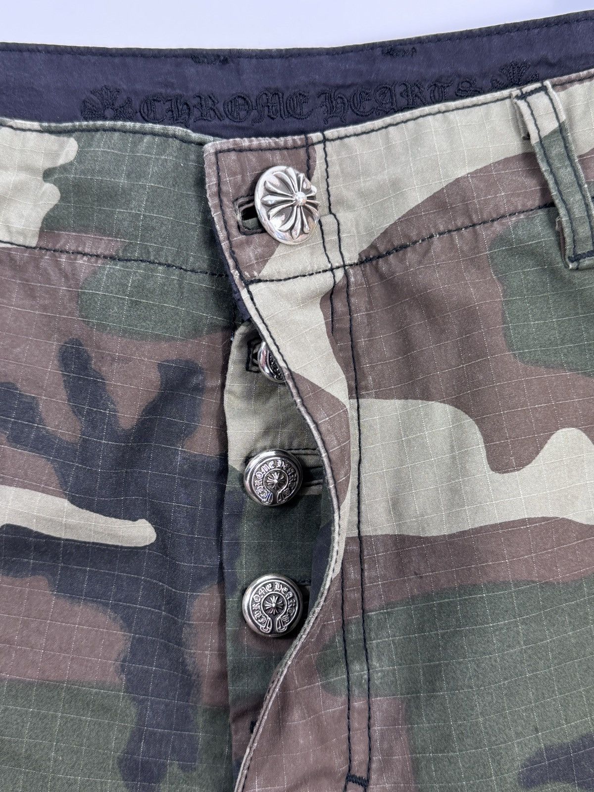 Chrome Hearts CAMOUFLAGE CROSS PATCH CARGO PANTS Size US 34 / EU 50 - 6 Thumbnail