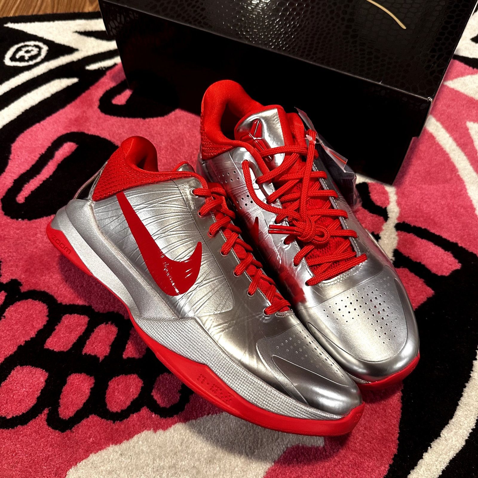 Kobe 5 Protro Caitlin Clark “Rookie of the Year” – Size 13