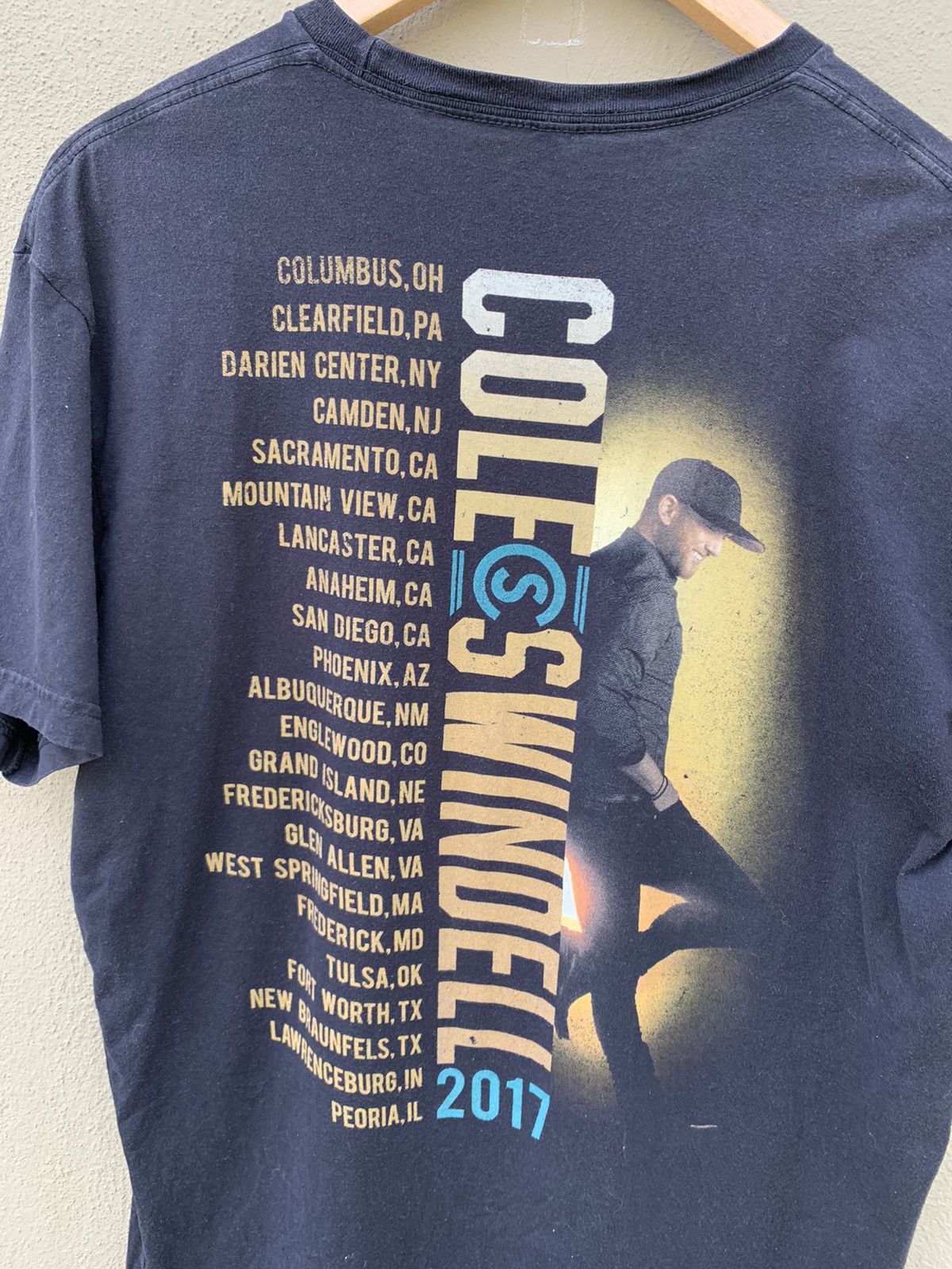 Band Tees 2017 Cole Swindell American Country Singer Tee Size US L / EU 52-54 / 3 - 2 Thumbnail