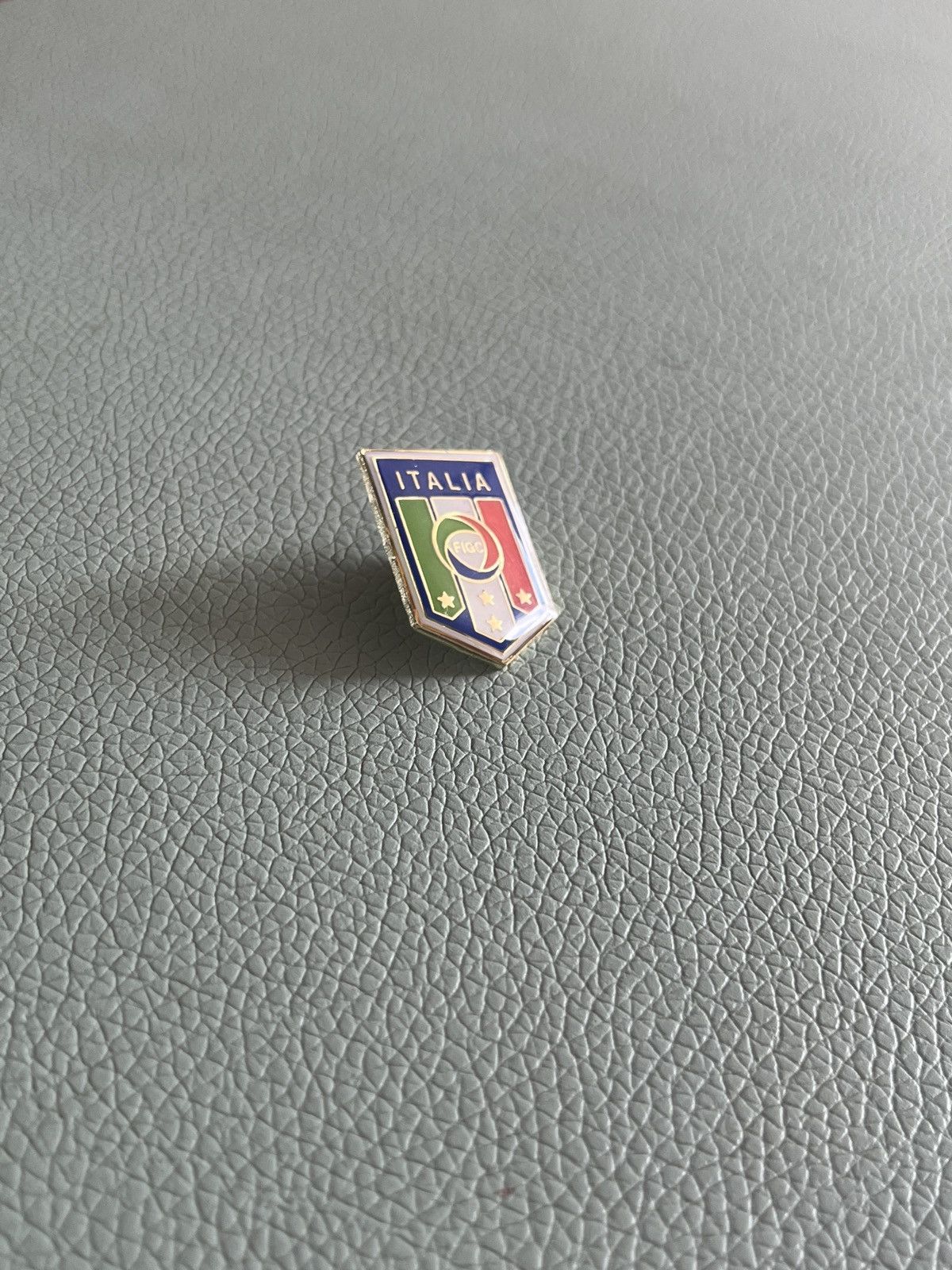 Vintage FIGC Italian Football Federation logo vintage pin Size ONE SIZE - 2 Thumbnail