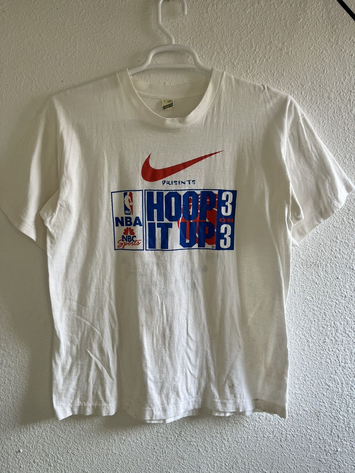 Other VINTAGE NIKE TEE HOOP IT UP TSHIRT Size US L / EU 52-54 / 3 - 1 Thumbnail