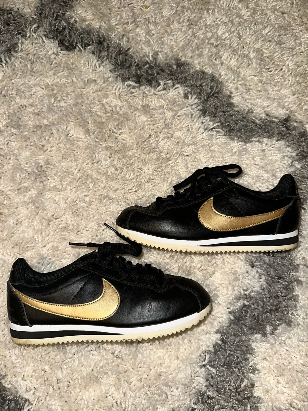 Nike Nike Wmns Classic Cortez Size US 6.5 / IT 36.5 - 7 Thumbnail