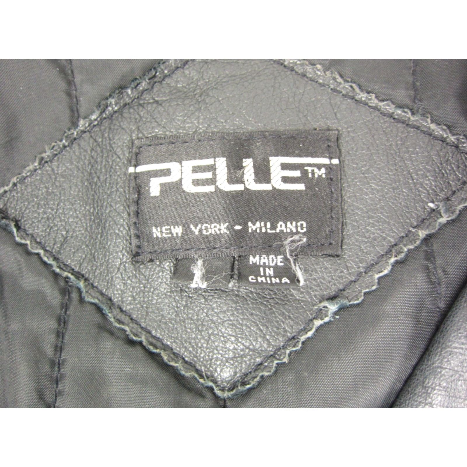 Vintage VINTAGE Pelle Leather Jacket Mens L Black Trench Coat 90s Long Leather Lining Pockets Button Regular Fit Mens Size US L / EU 52-54 / 3 - 3 Thumbnail