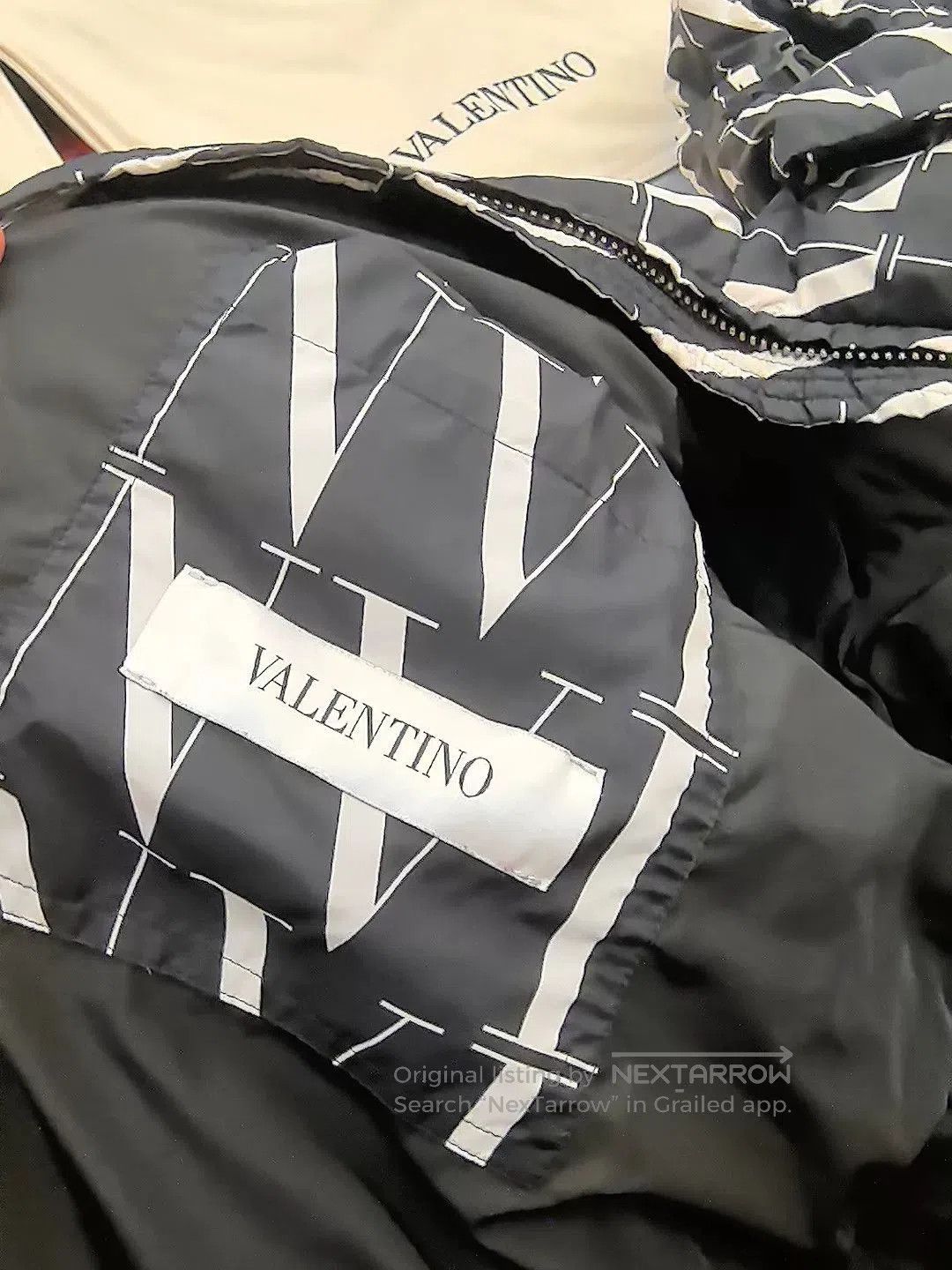 Valentino Valentino Authentic Down Jacket. Size US L / EU 52-54 / 3 - 3 Thumbnail