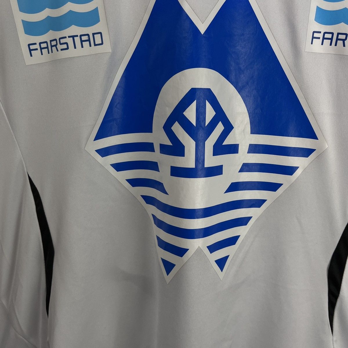 Umbro Umbro B.I.L 17 Norway Jersey Soccer Blockcore Vintage 90s Size US M / EU 48-50 / 2 - 4 Thumbnail