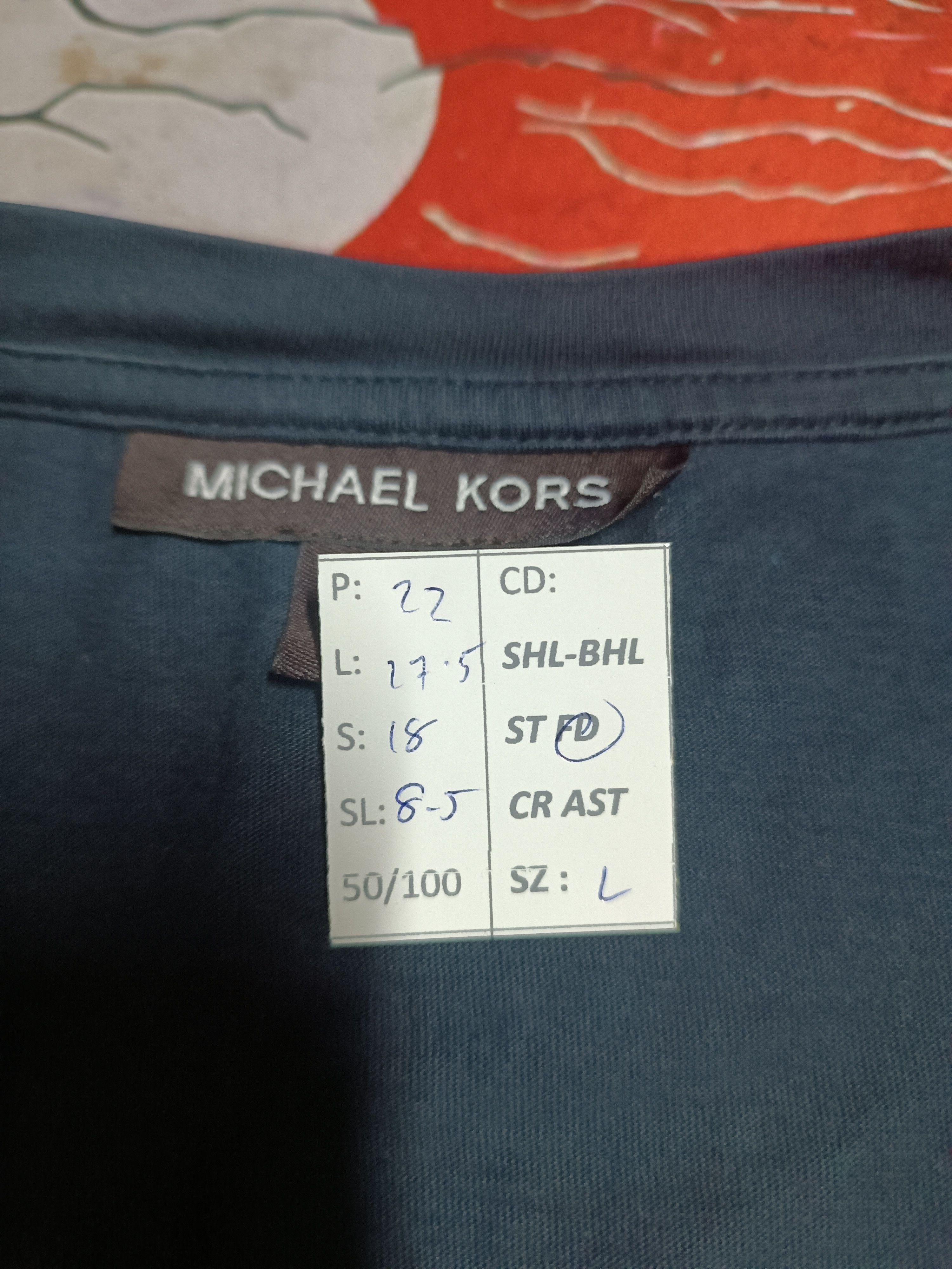 Michael Kors VINTAGE FADED MICHAEL KORS DISTRESSED V NECK TEE Size US L / EU 52-54 / 3 - 21 Thumbnail