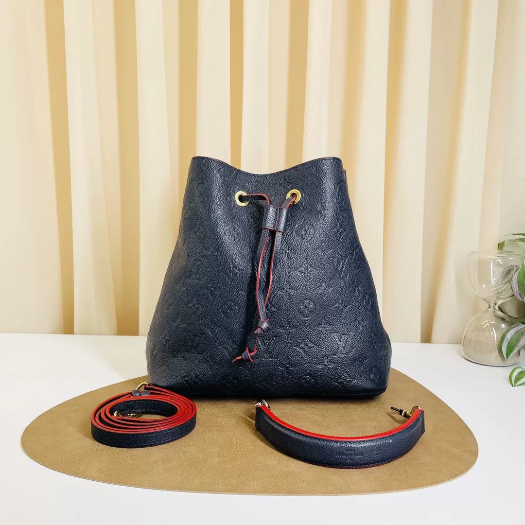 Louis Vuitton Pre-loved Bag Very good condition Size ONE SIZE - 1 Thumbnail