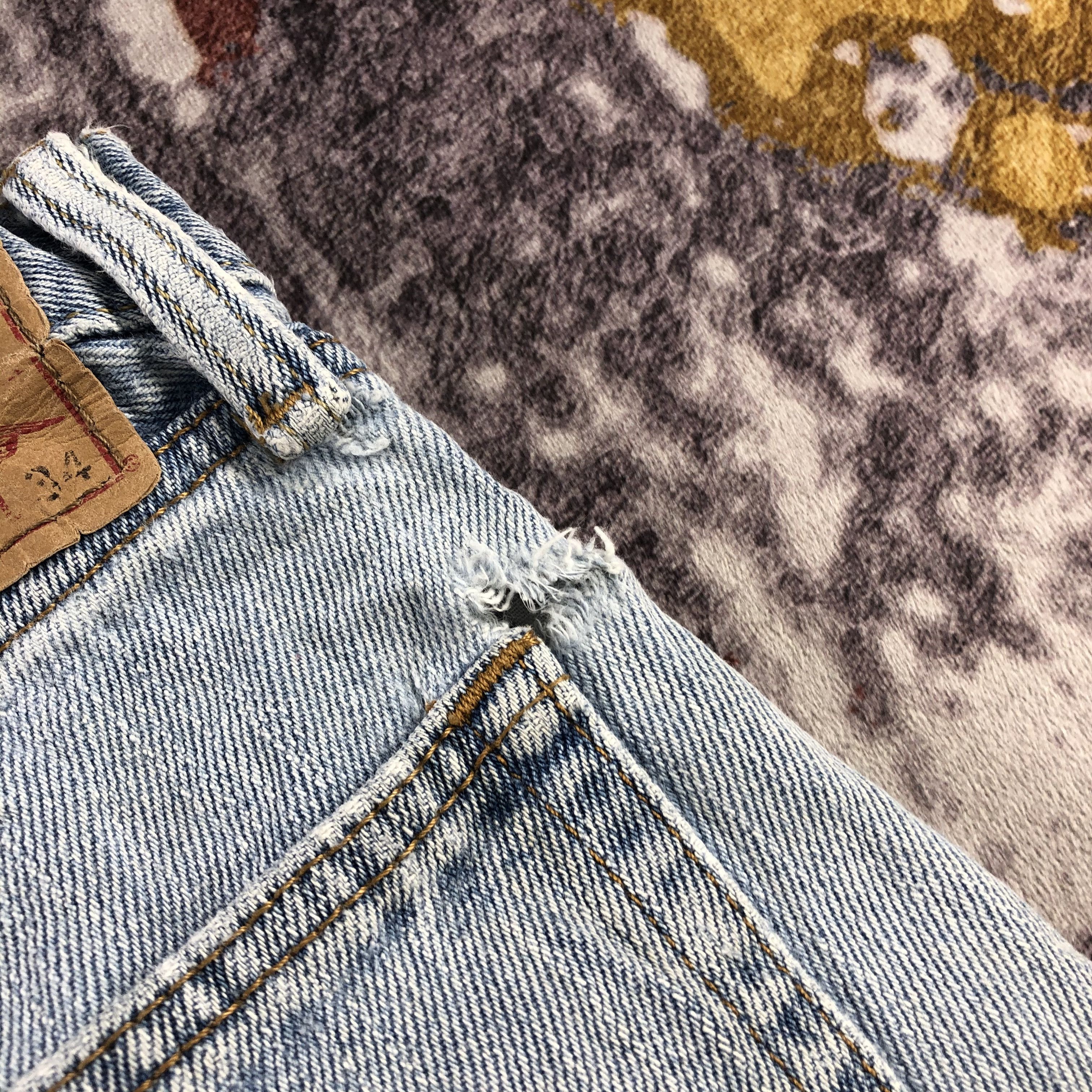 Levi's × Vintage Vintage Blue Wash Levis 505 Jeans-JM3122 Size US 33 - 8 Thumbnail