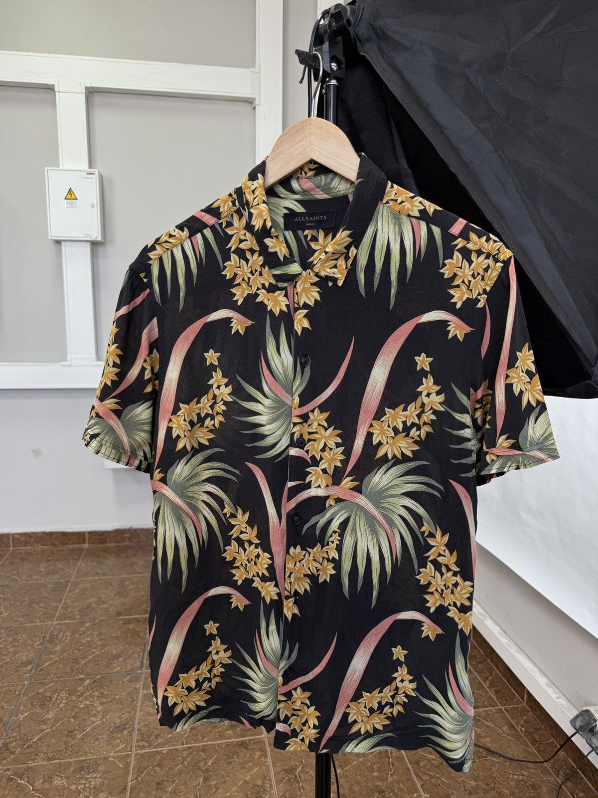 Allsaints 🇺🇸 Y2K Allsaints Floral Hawaiian Shirt Retro Retro Hype Size US S / EU 44-46 / 1 - 1 Thumbnail
