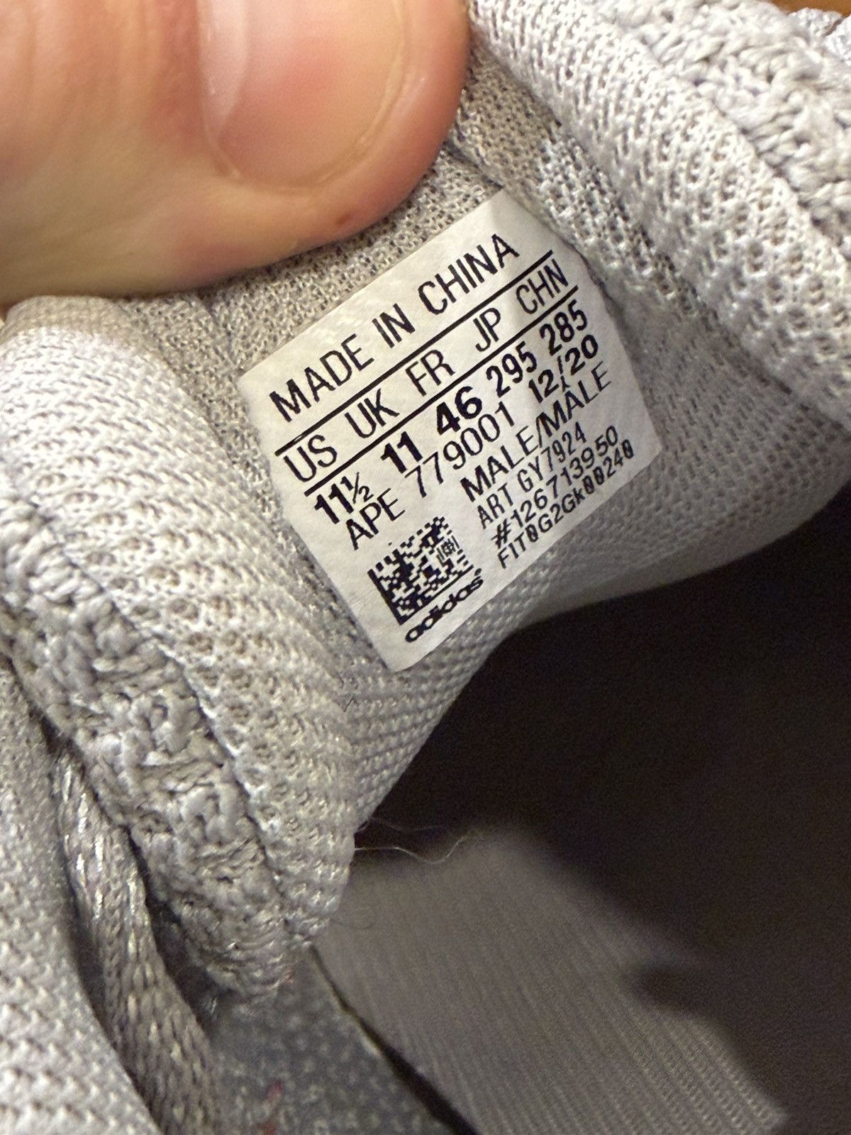 Adidas Adidas Yeezy Boost 700 V2 ‘Static’ Size US 11.5 / EU 44-45 - 6 Thumbnail